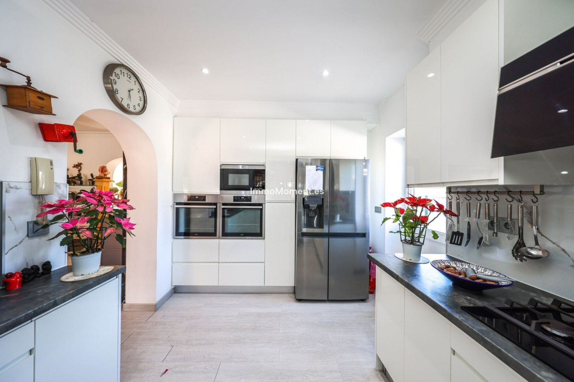 Resale - Villa - Inland  - Coín