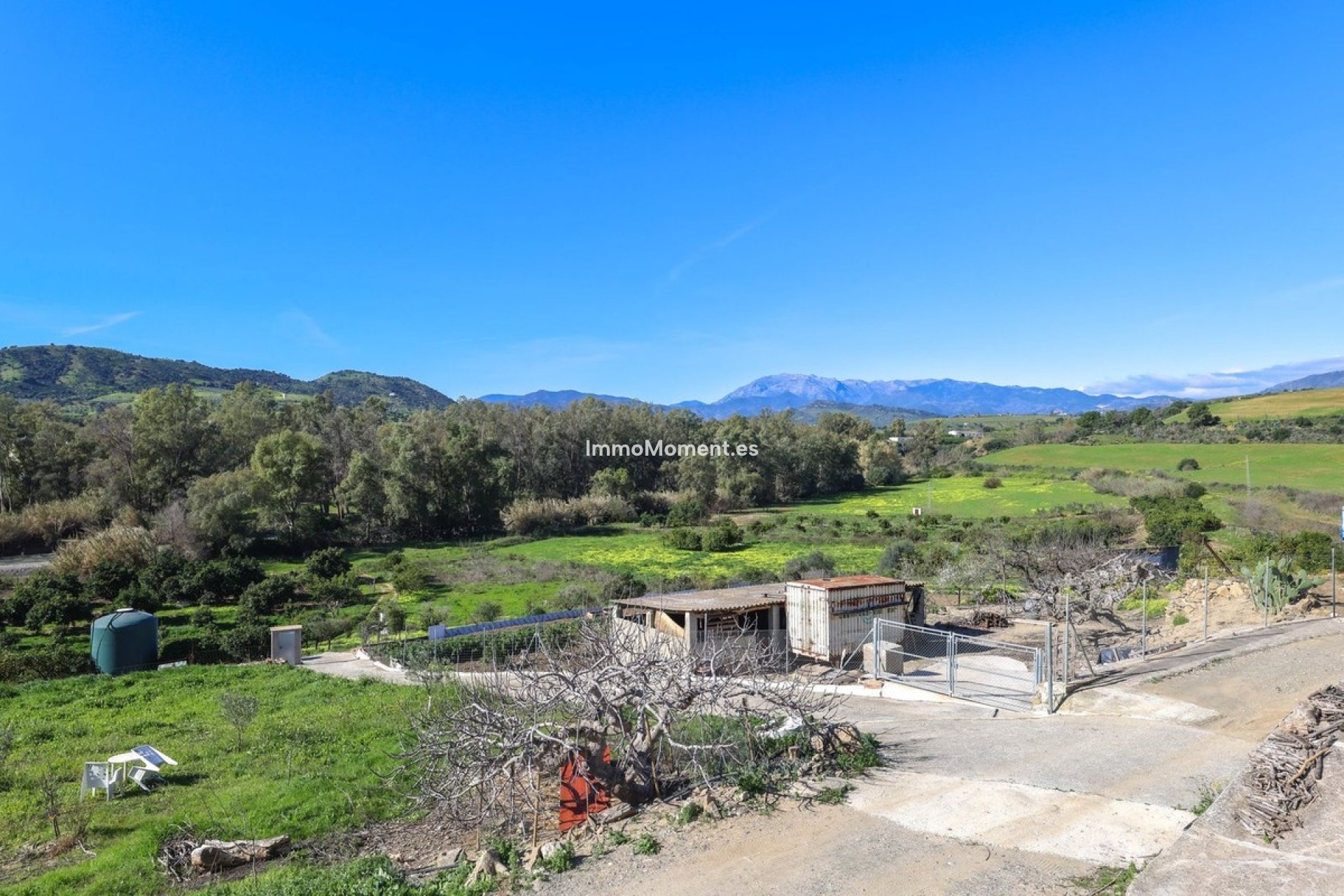 Resale - Villa - Inland  - Coín