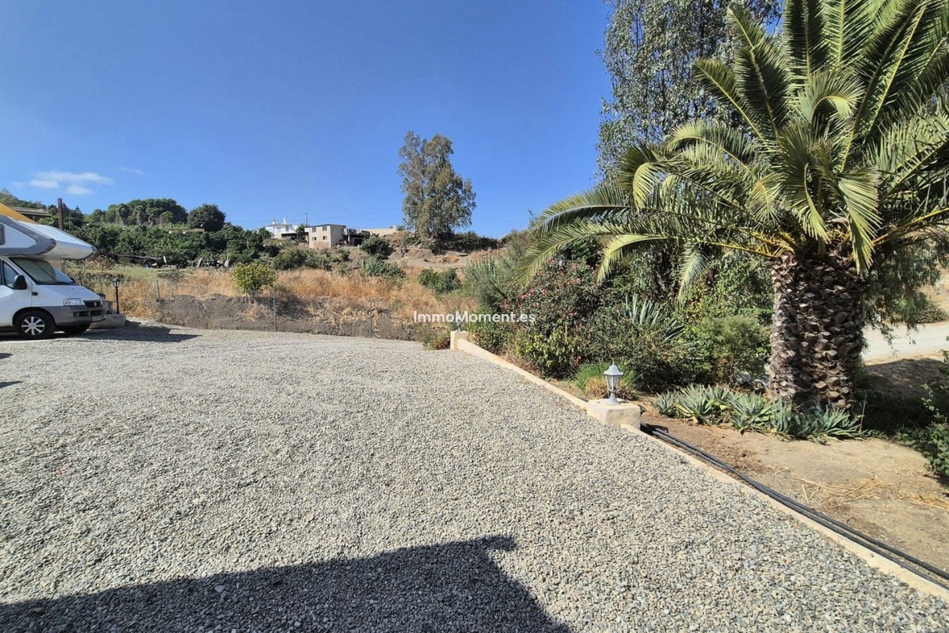 Resale - Villa - Inland  - Coín