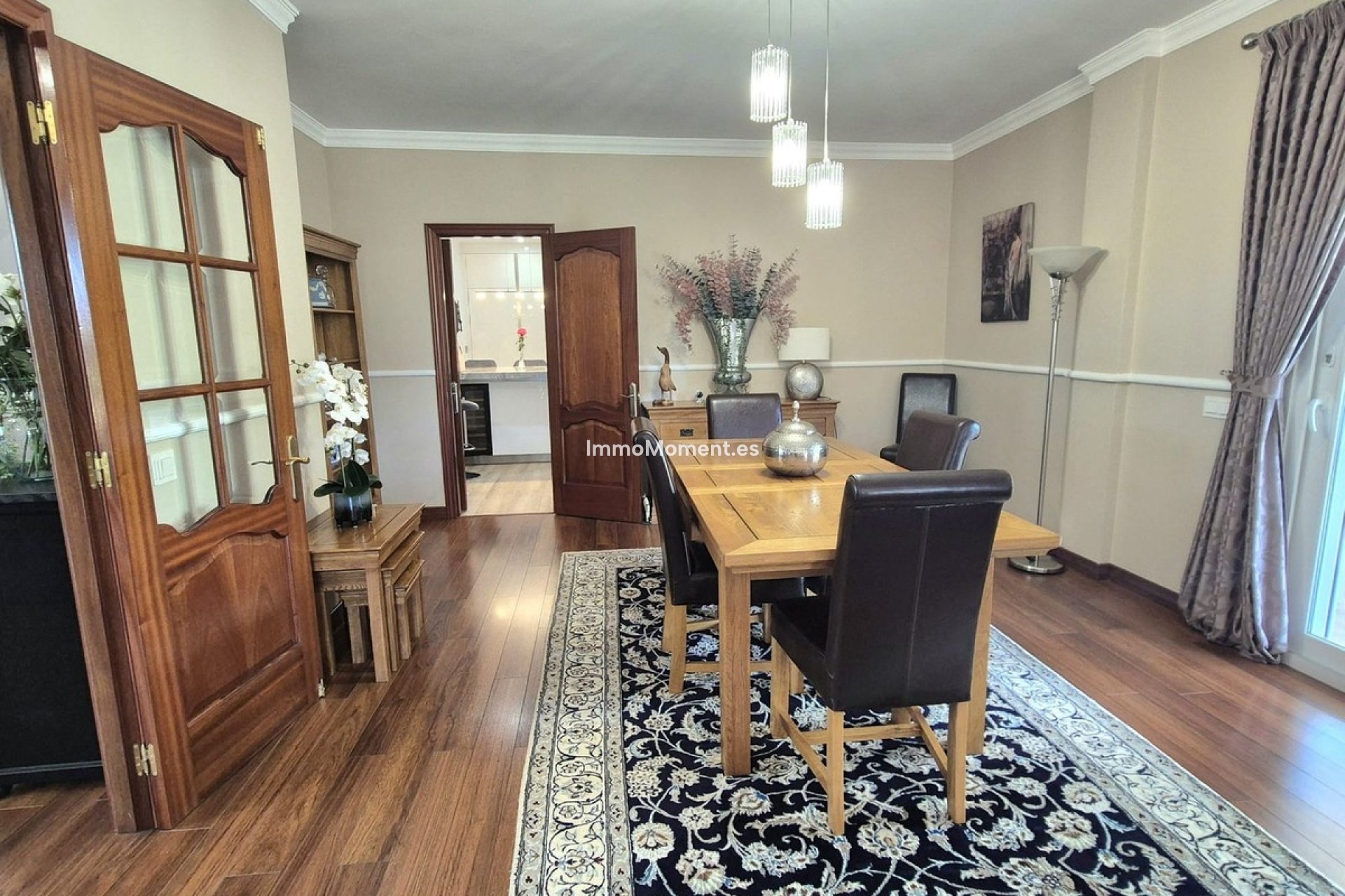 Resale - Villa - Inland  - Coín