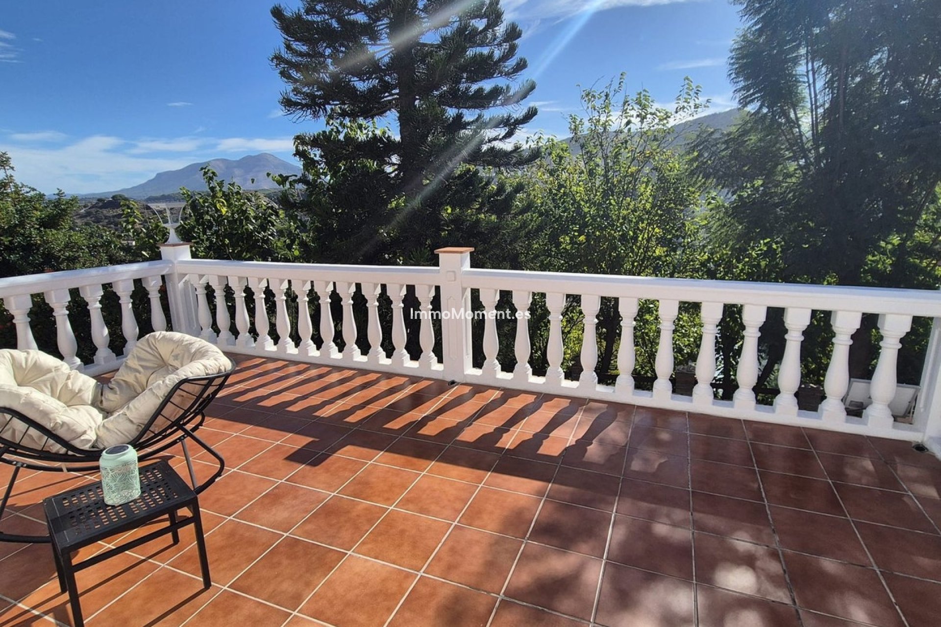 Resale - Villa - Inland  - Coín