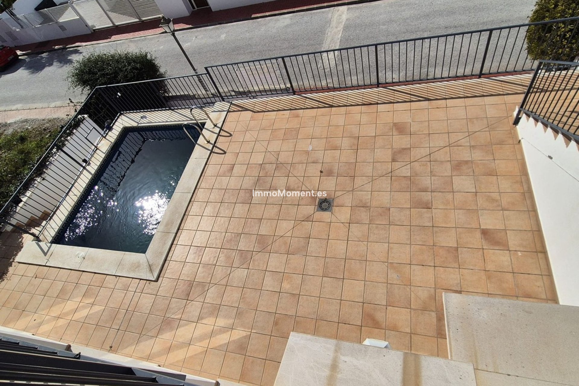 Resale - Villa - Inland  - Coín