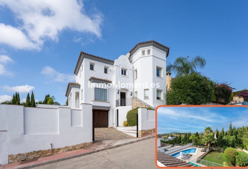 Resale - Villa - Inland  - Coín