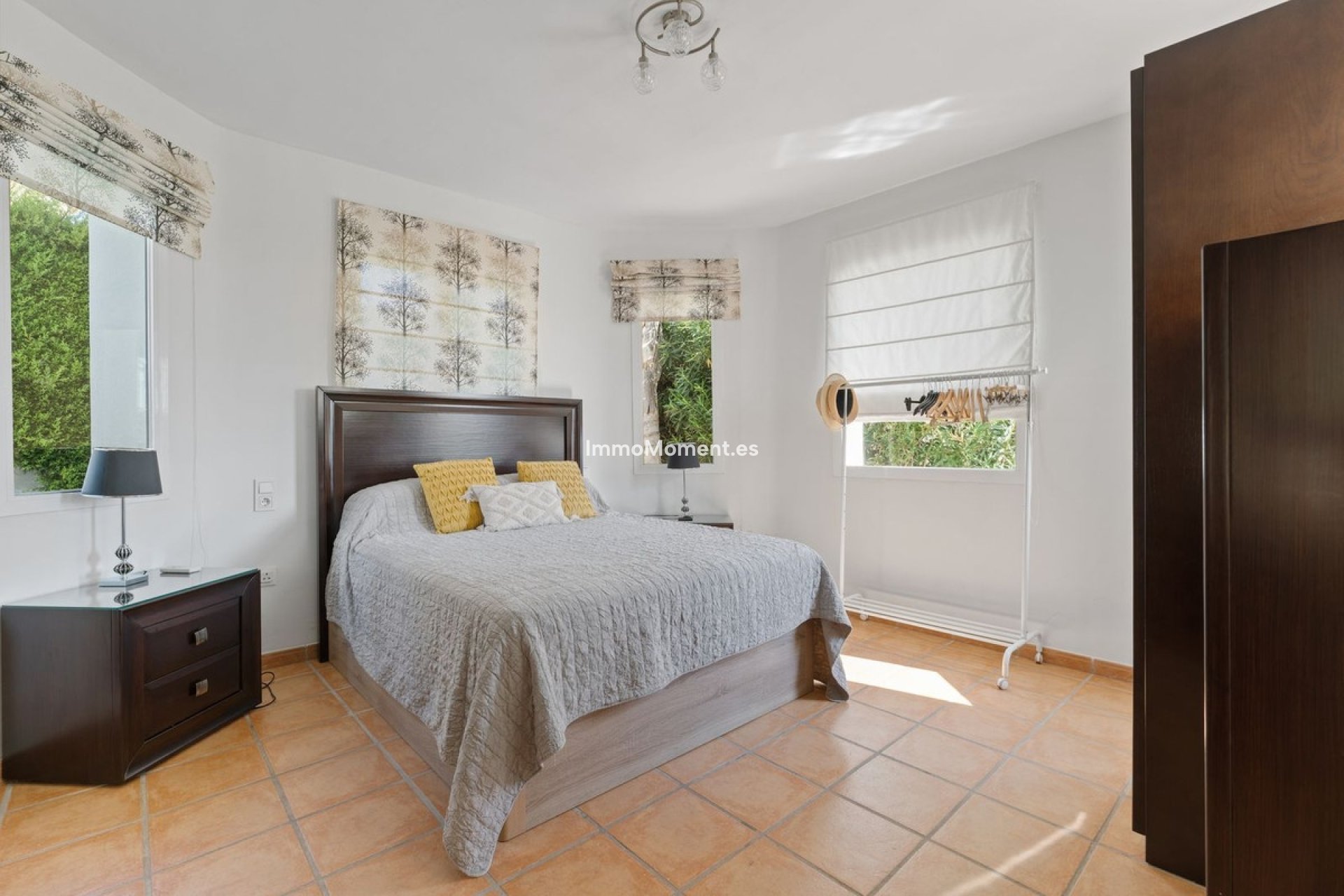 Resale - Villa - Inland  - Coín