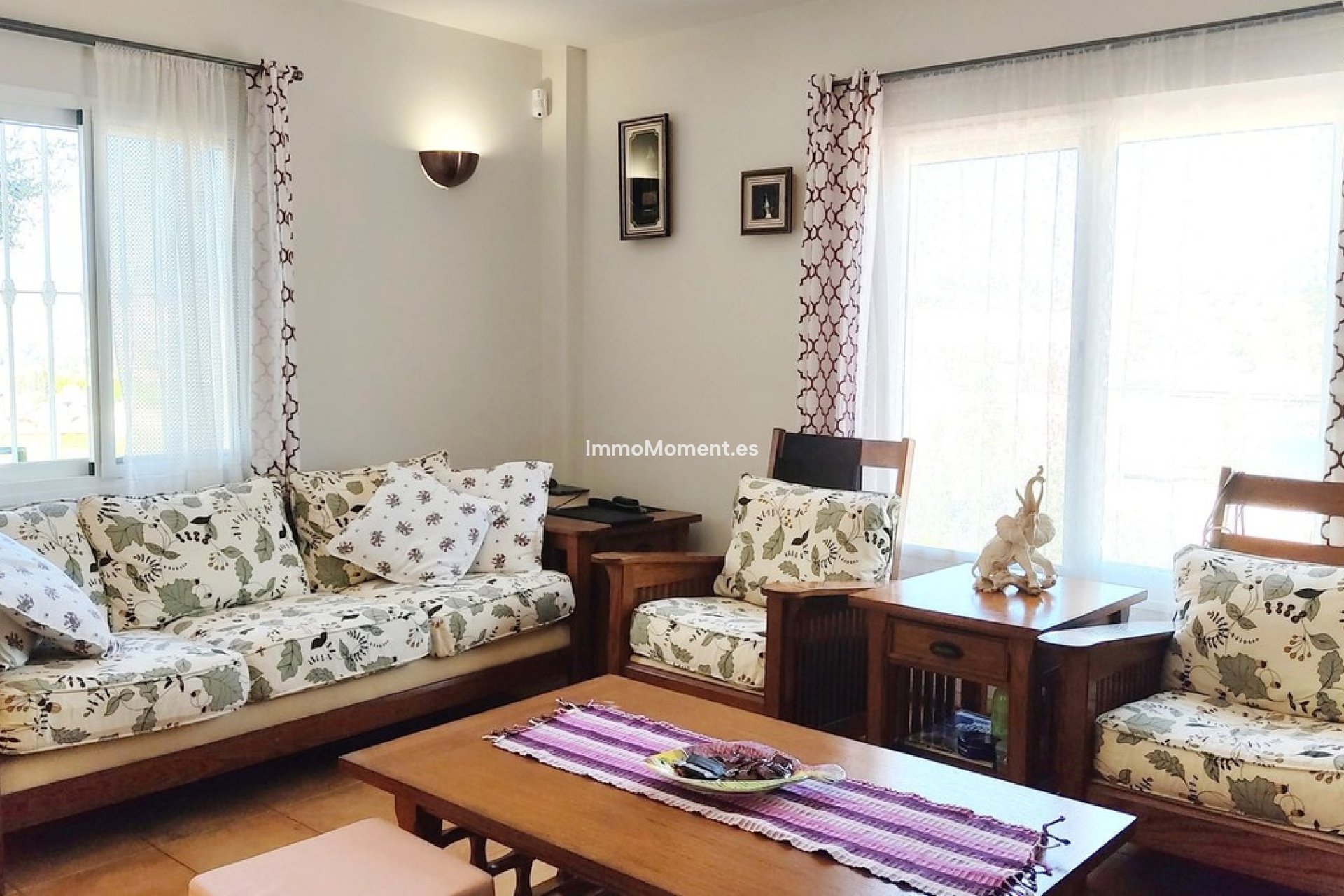 Resale - Villa - Inland  - Coín