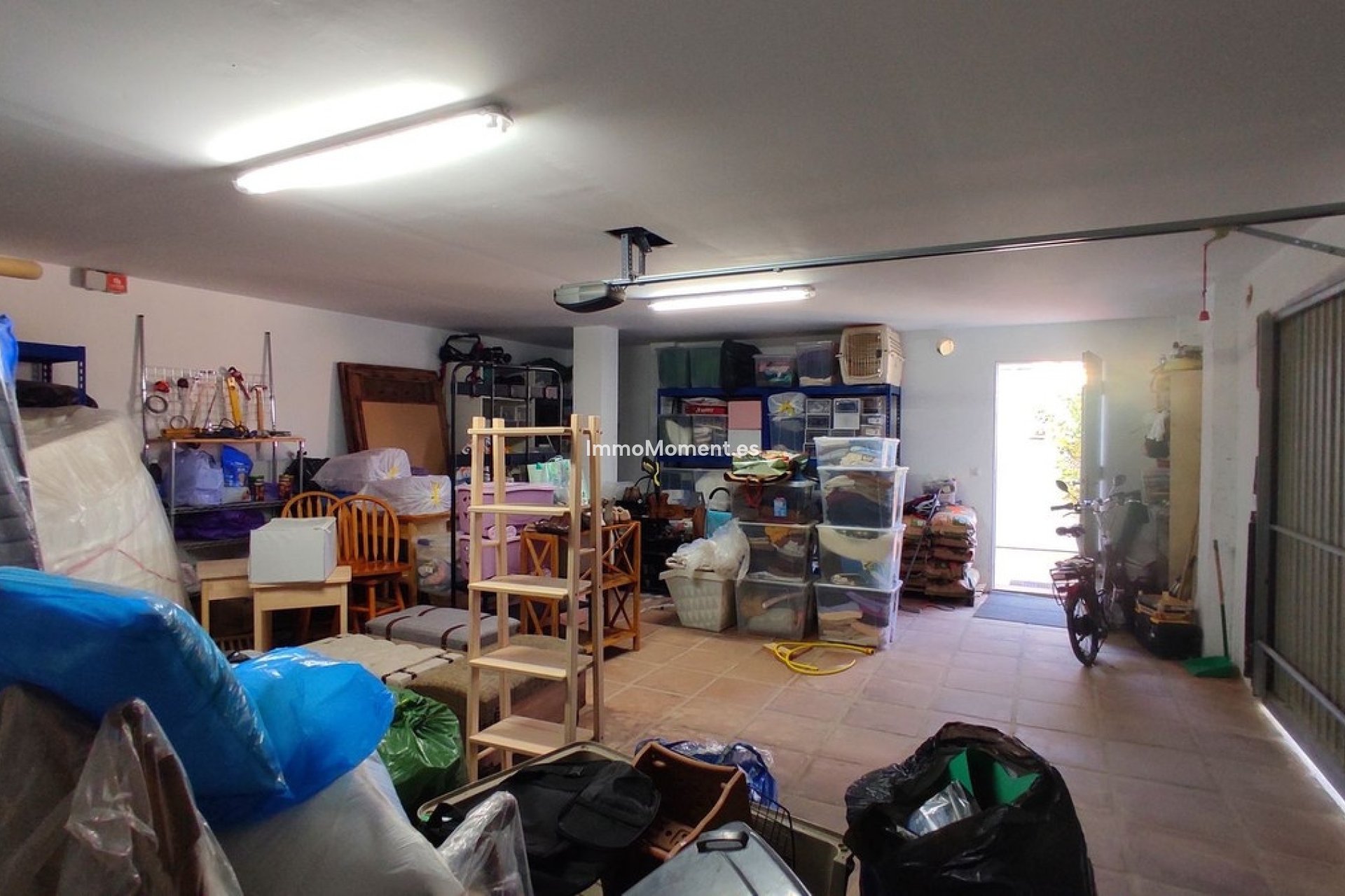 Resale - Villa - Inland  - Coín