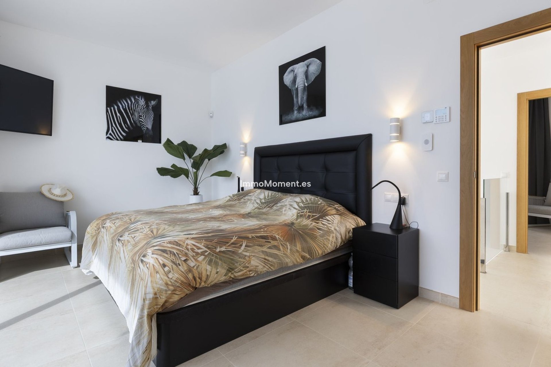 Resale - Villa - Inland  - Coín