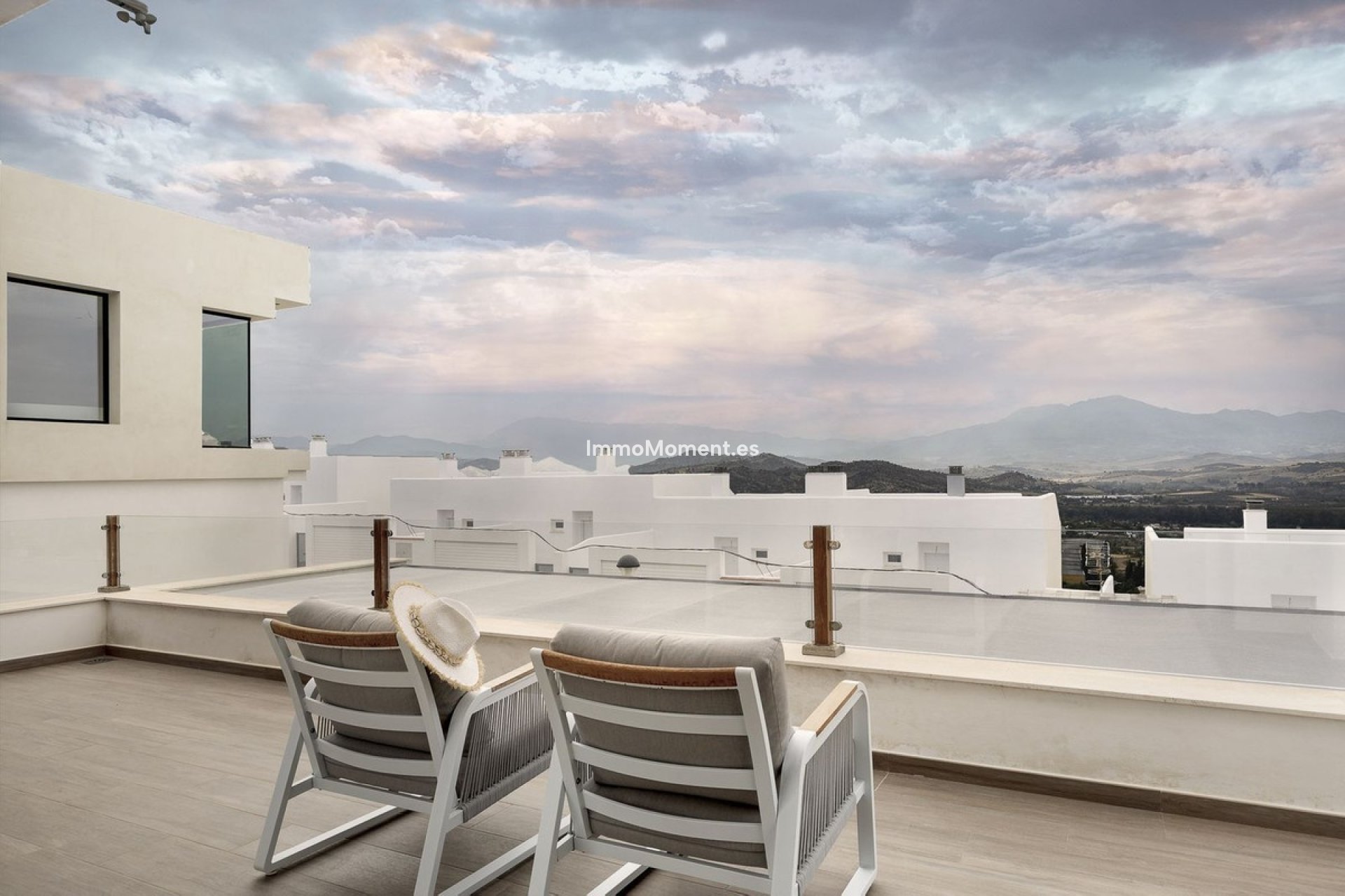 Resale - Villa - Inland  - Coín