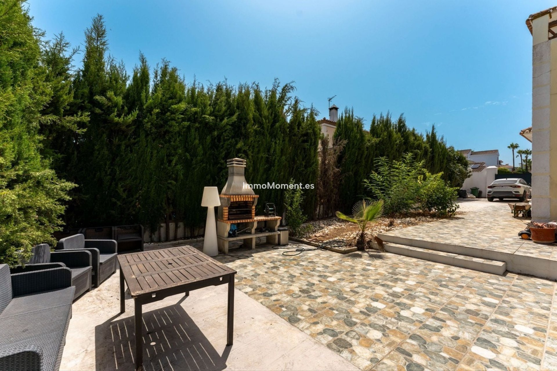 Resale - Villa - Inland  - Coín