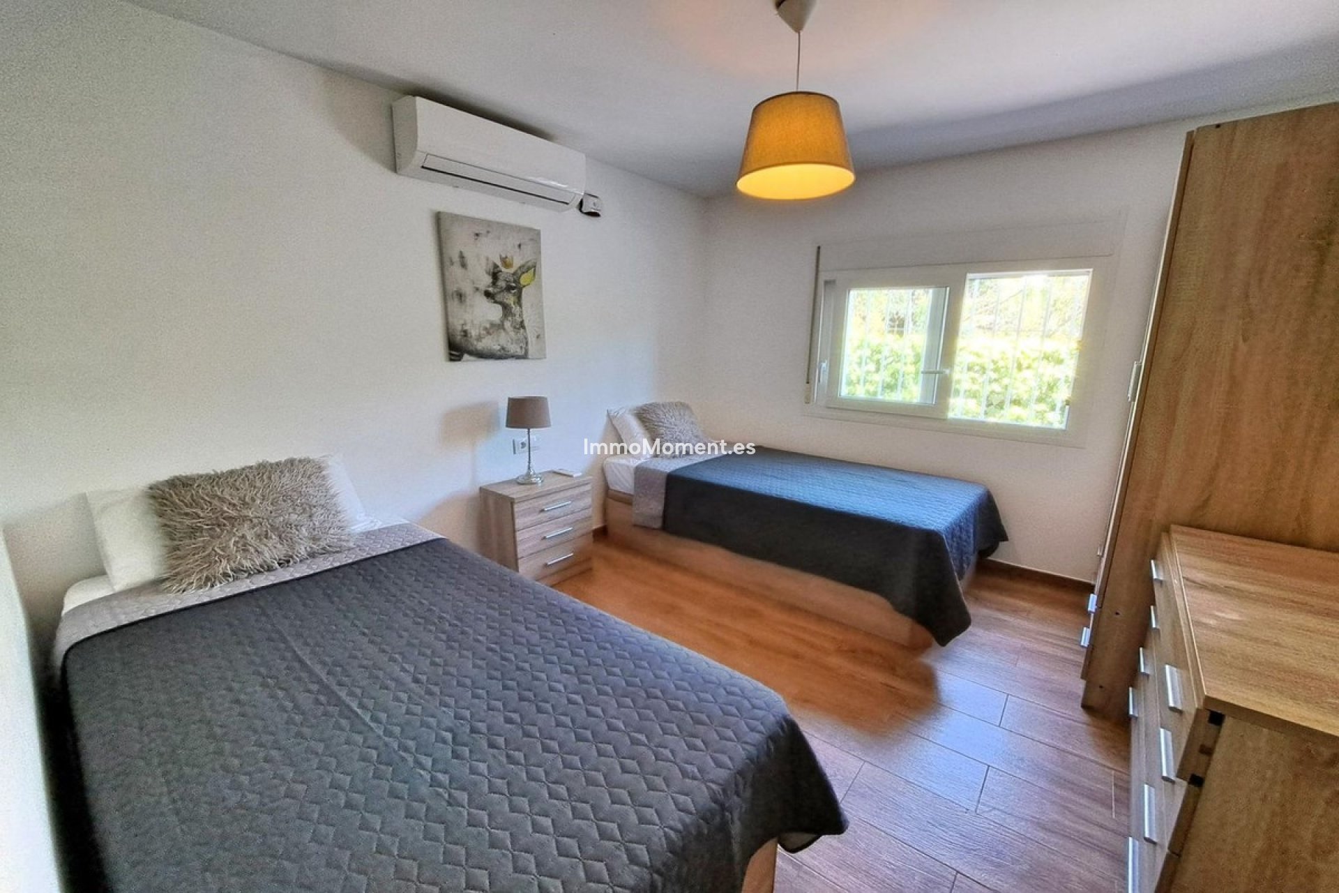 Resale - Villa - Inland  - Coín