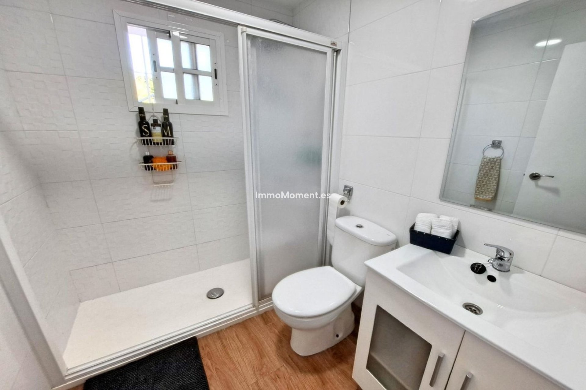 Resale - Villa - Inland  - Coín