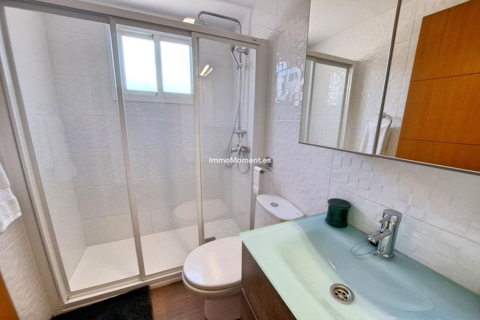 Resale - Villa - Inland  - Coín