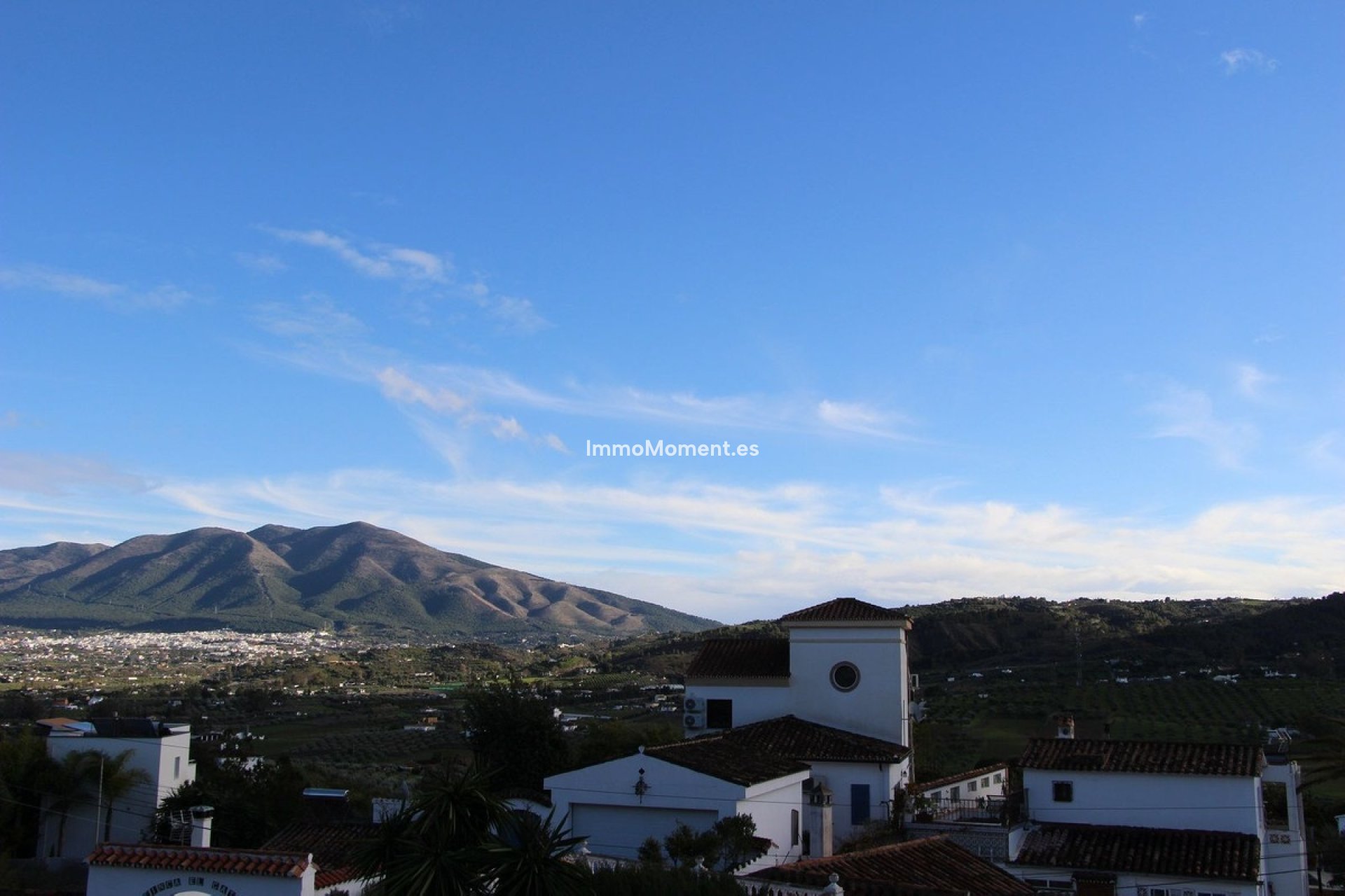 Resale - Villa - Inland  - Coín