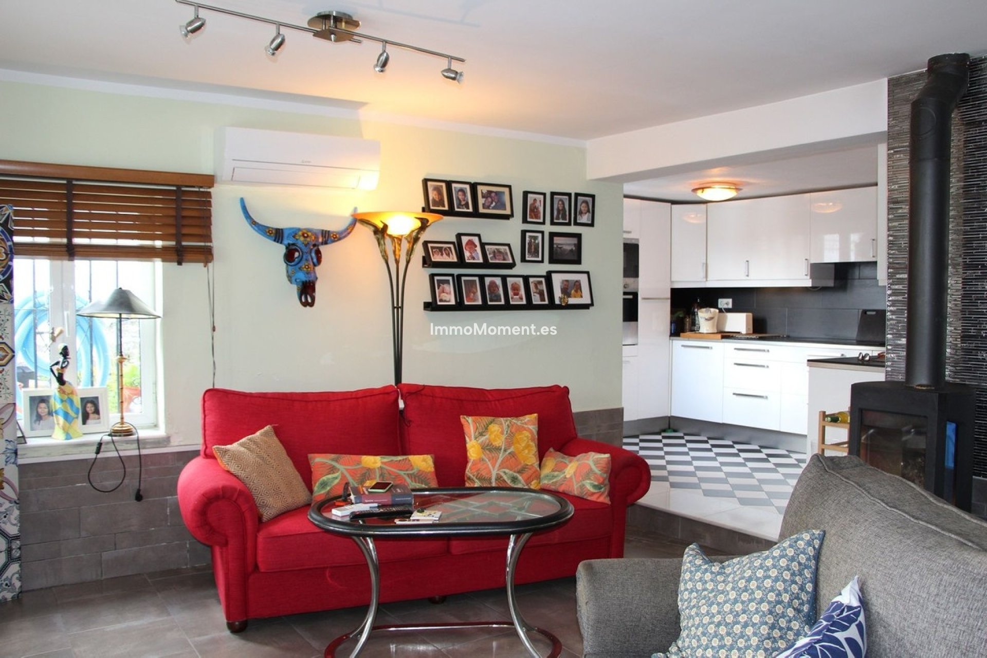 Resale - Villa - Inland  - Coín