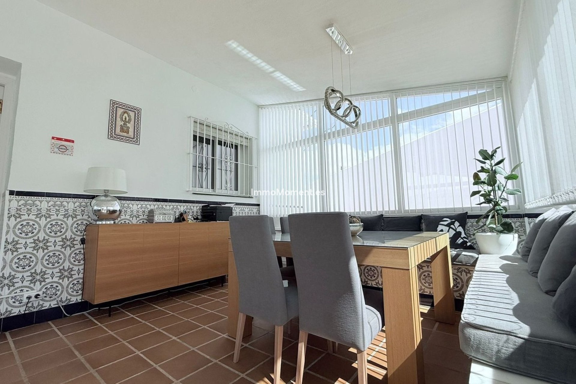 Resale - Villa - Inland  - Coín