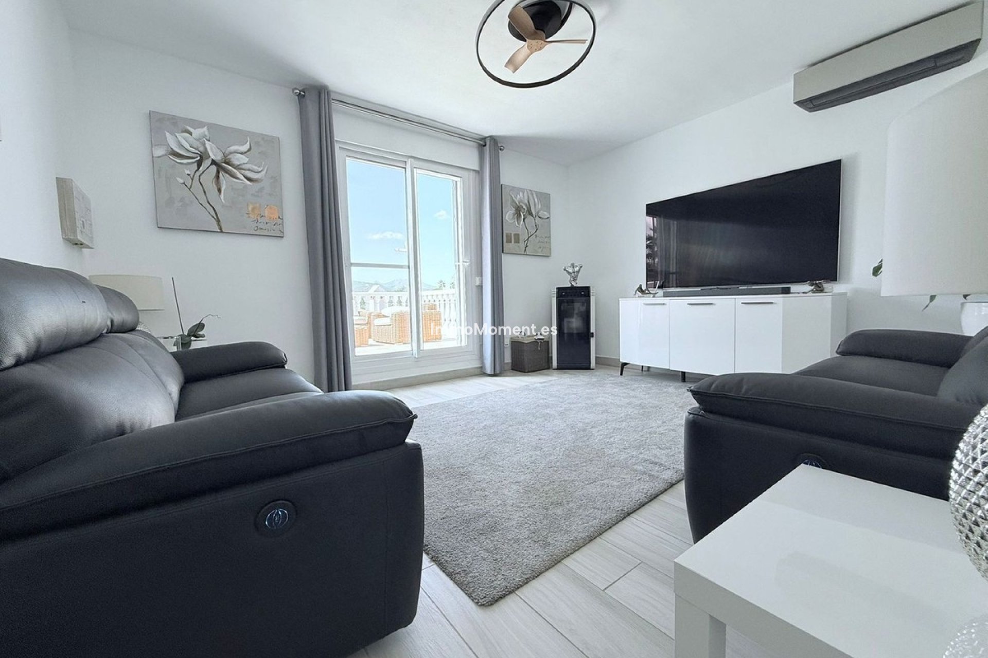 Resale - Villa - Inland  - Coín