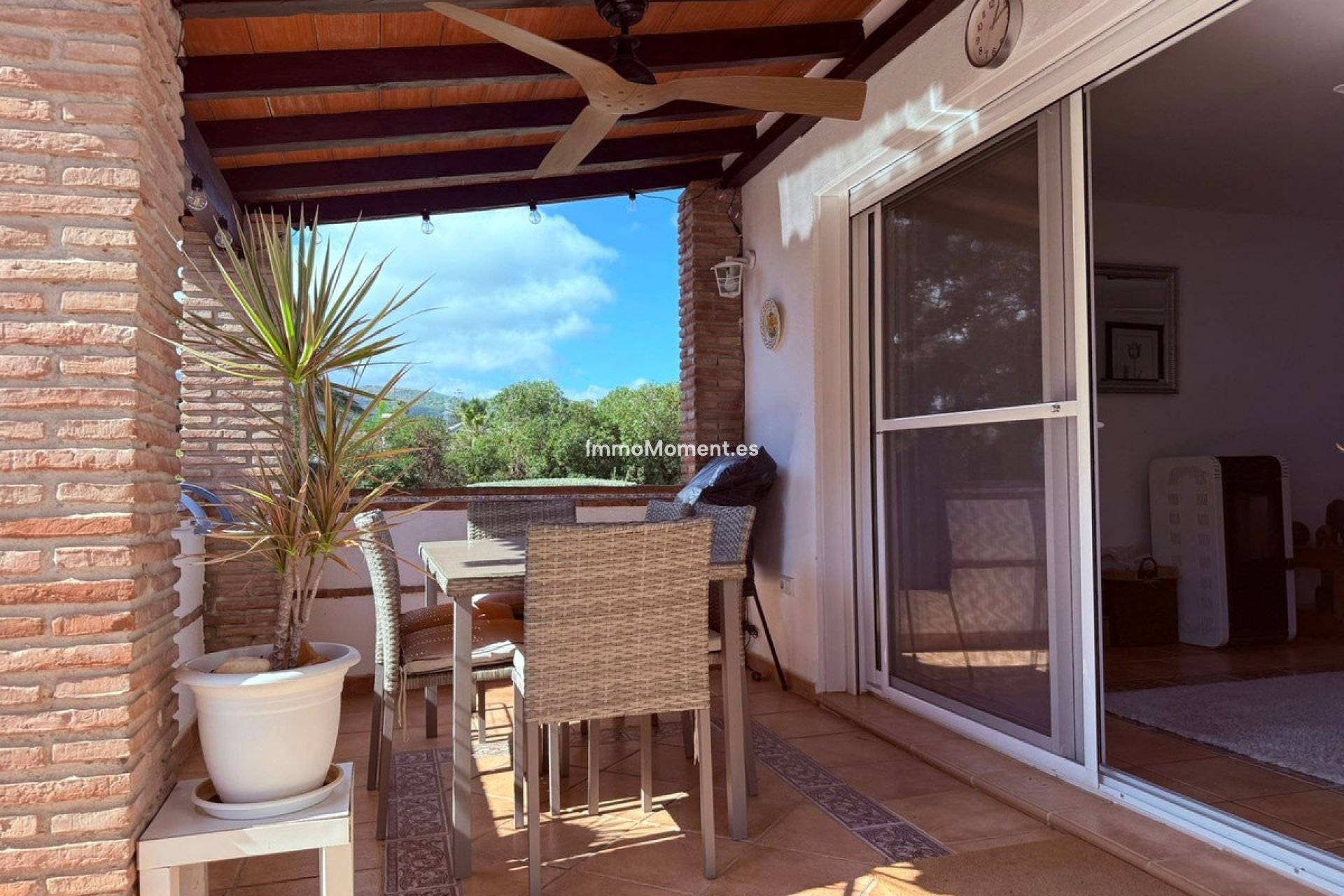 Resale - Villa - Inland  - Coín