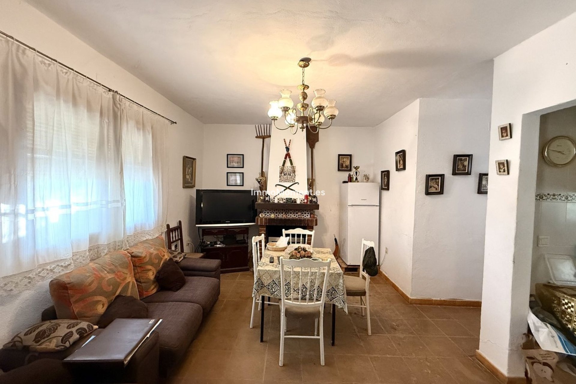 Resale - Villa - Inland  - Coín