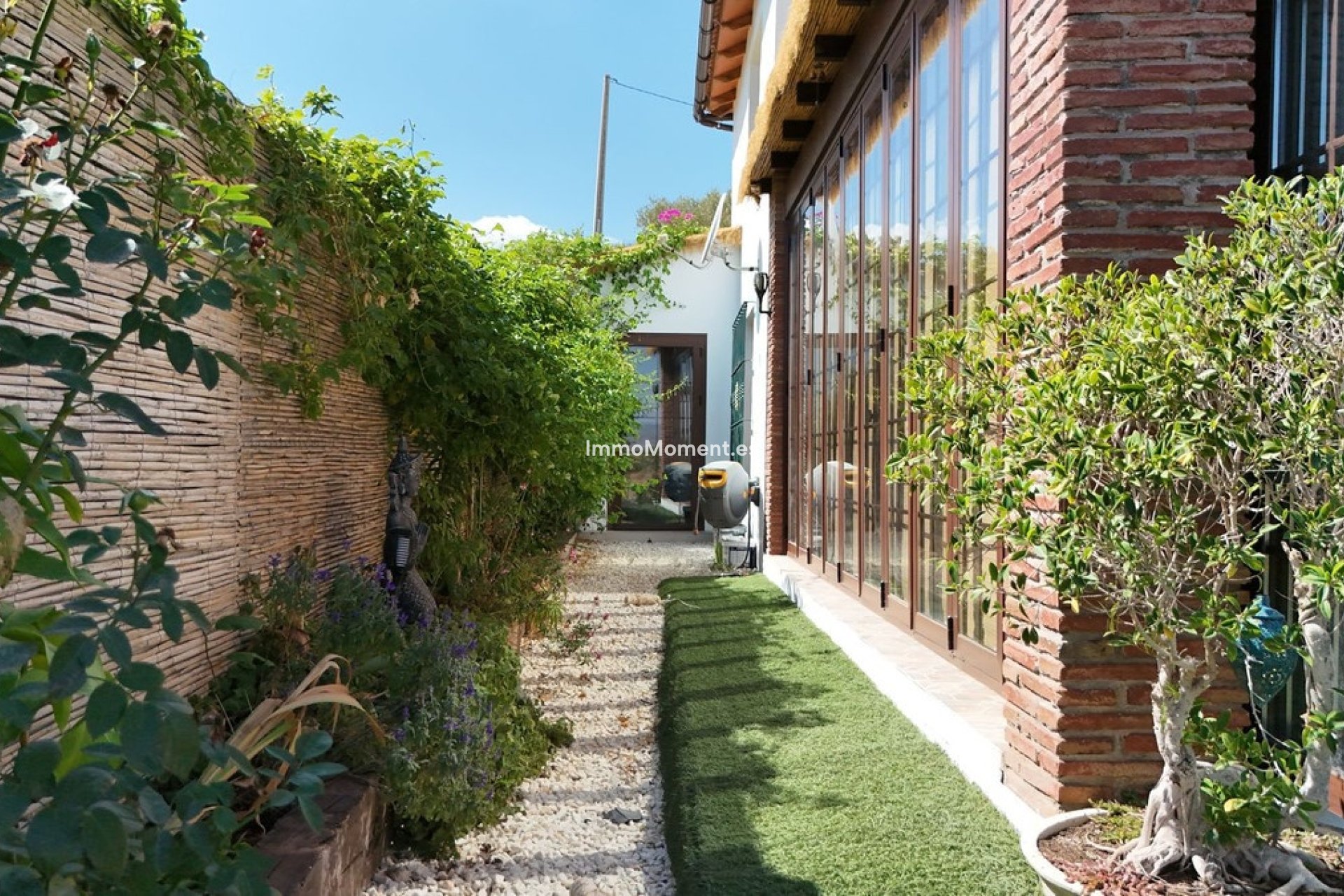 Resale - Villa - Inland  - Coín