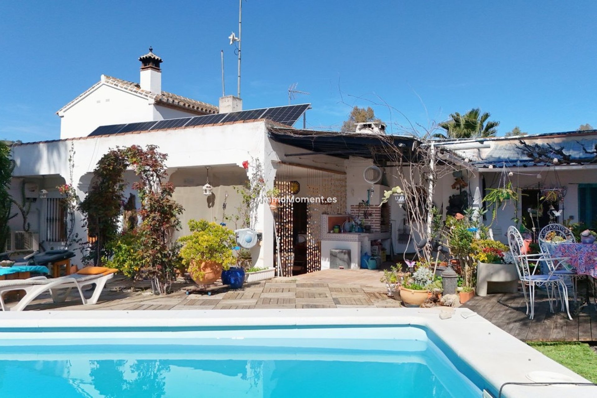 Resale - Villa - Inland  - Coín
