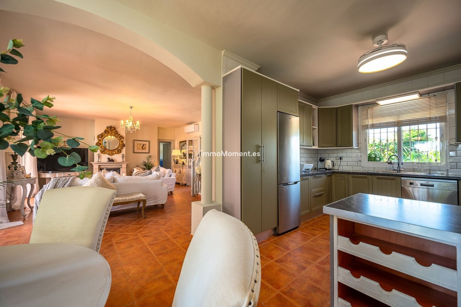 Resale - Villa - Inland  - Coín