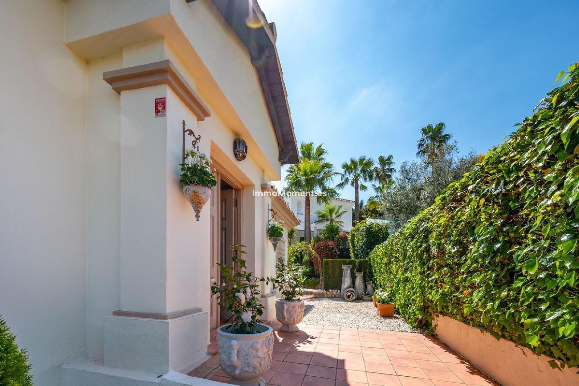 Resale - Villa - Inland  - Coín