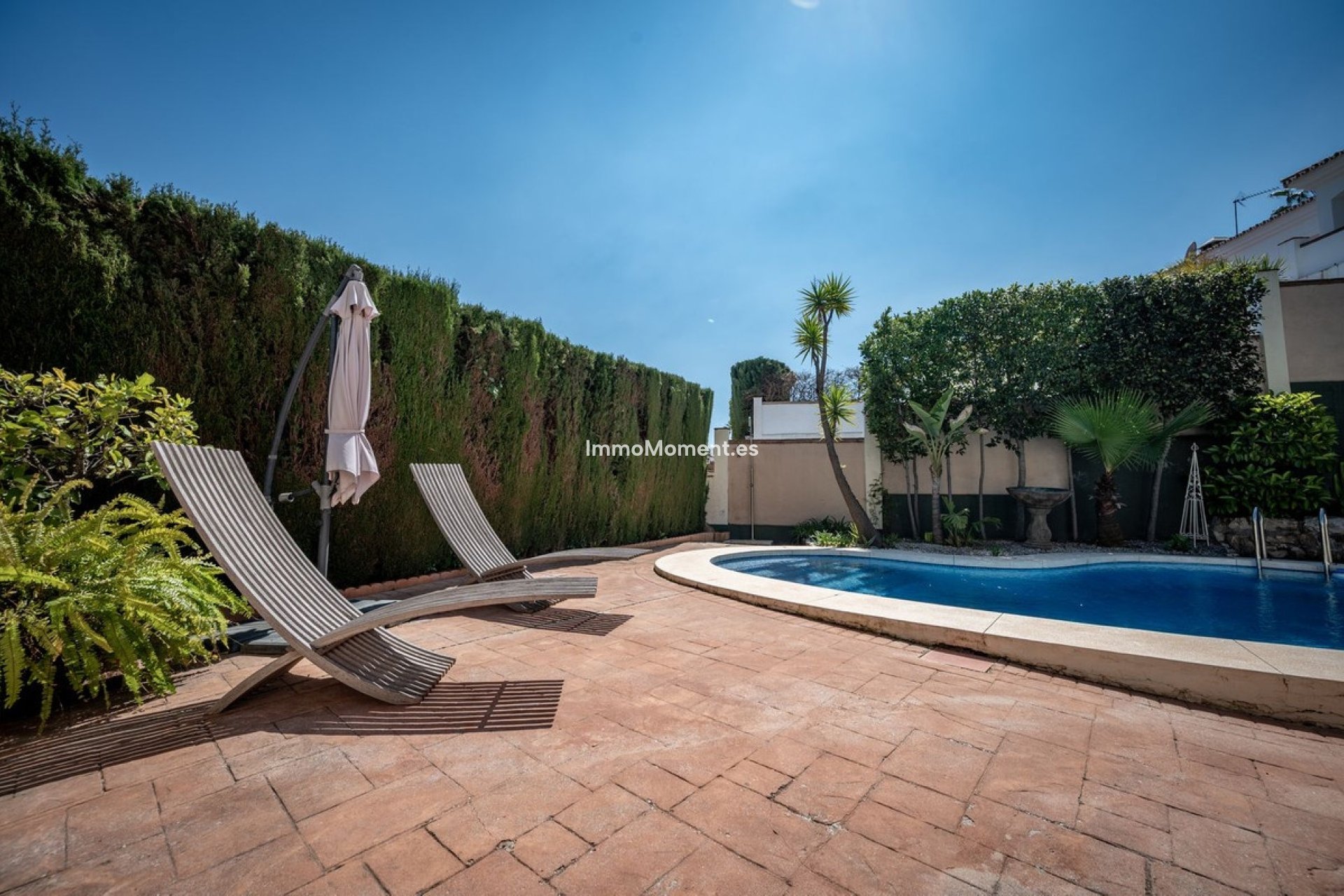 Resale - Villa - Inland  - Coín