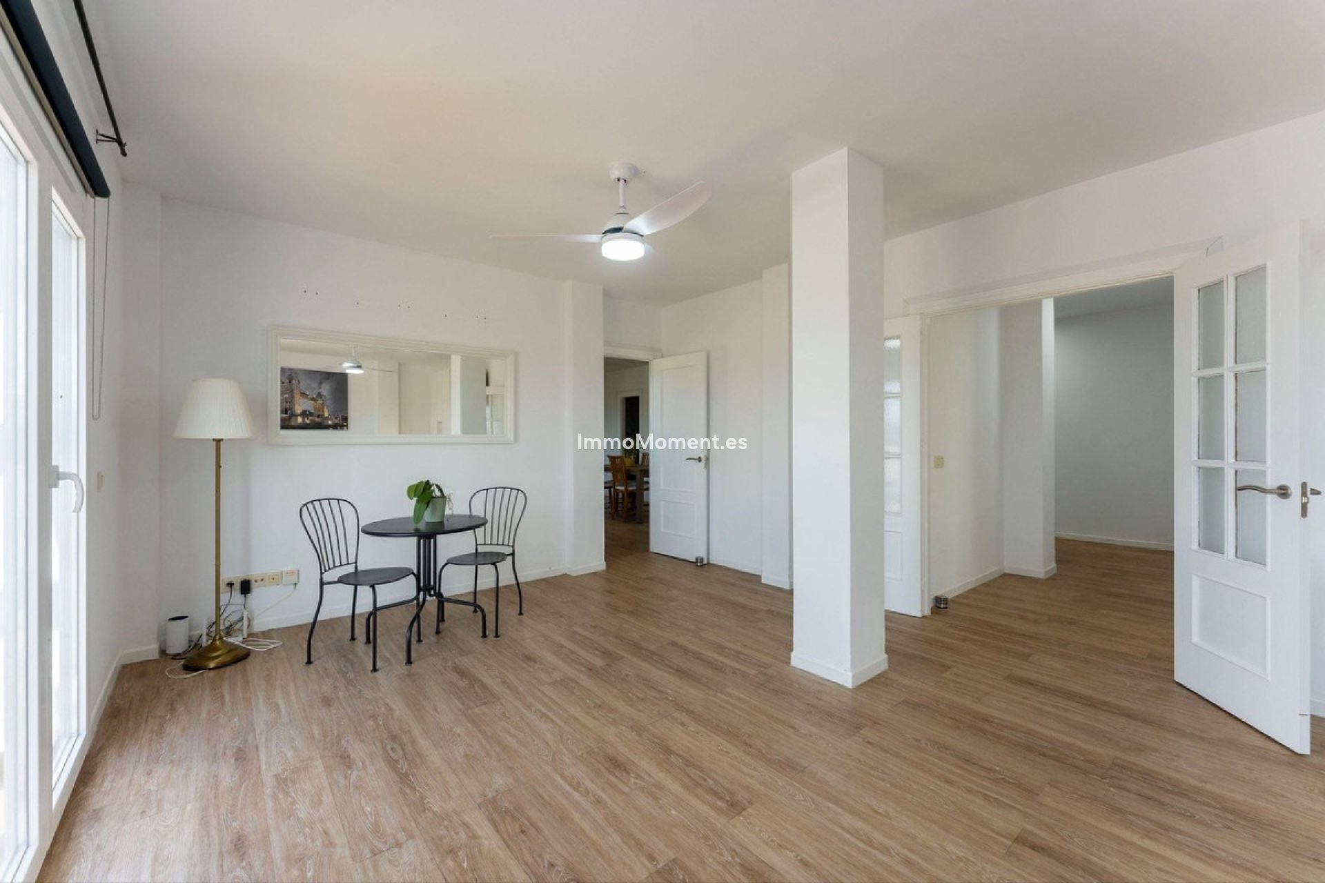 Resale - Villa - Inland  - Coín