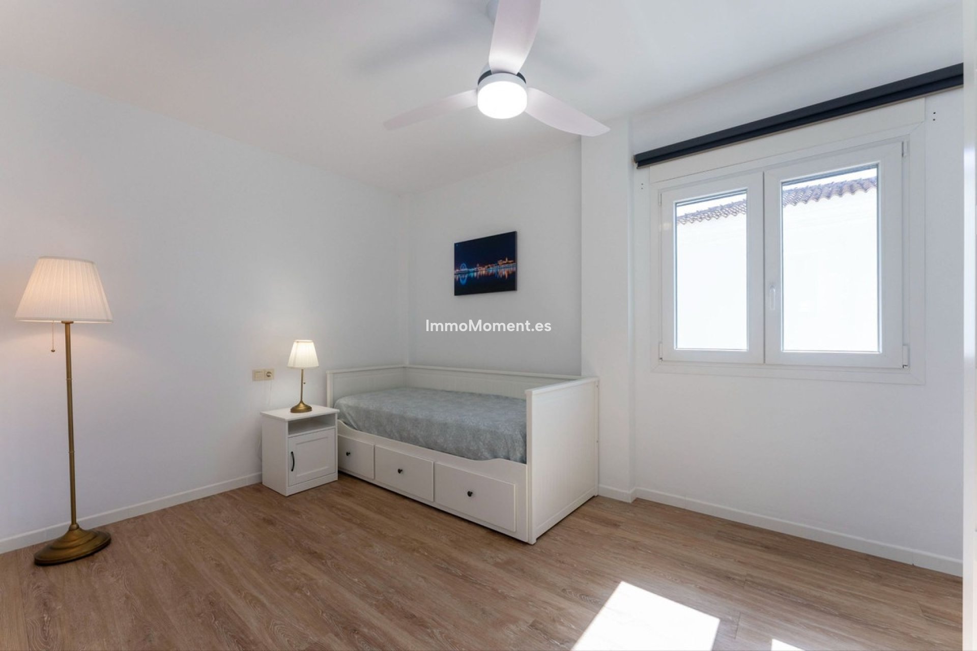 Resale - Villa - Inland  - Coín