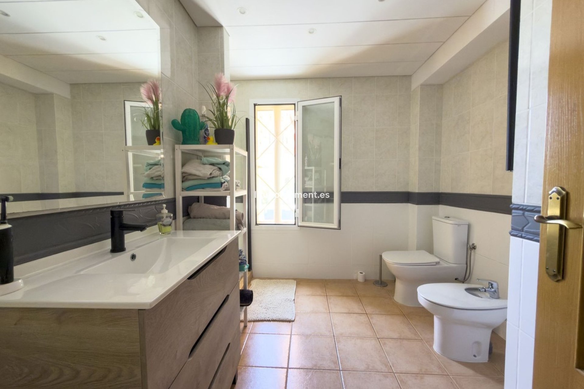 Resale - Villa - Inland  - Coín