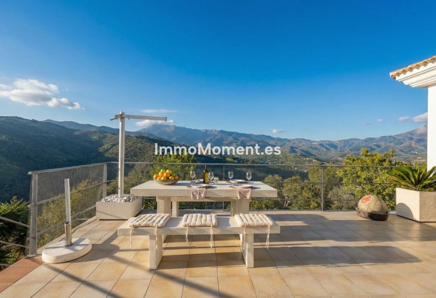 Resale - Villa - Inland  - Guaro