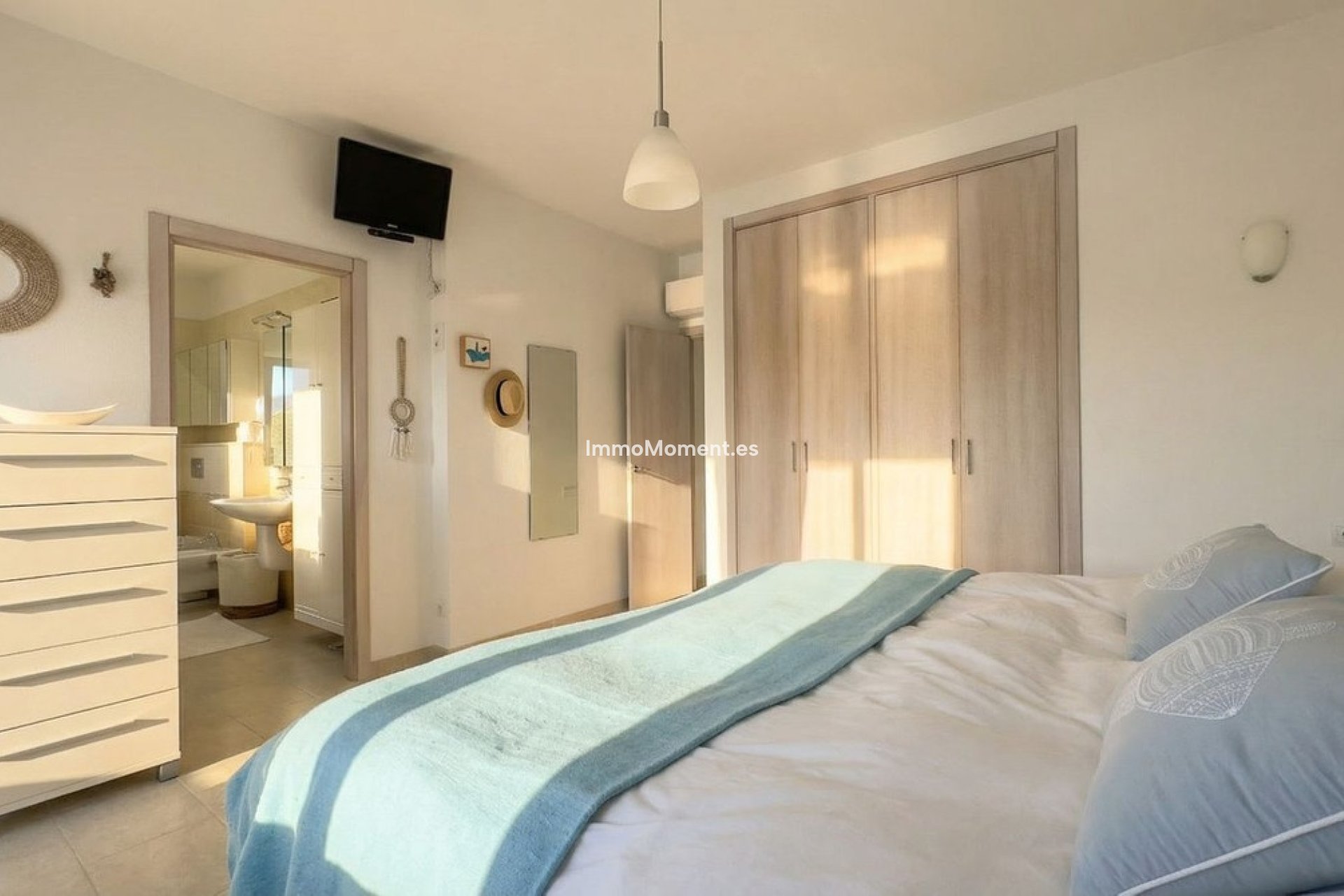 Resale - Villa - Inland  - Guaro