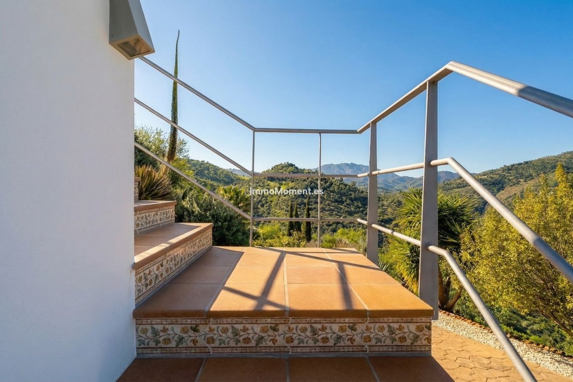 Resale - Villa - Inland  - Guaro