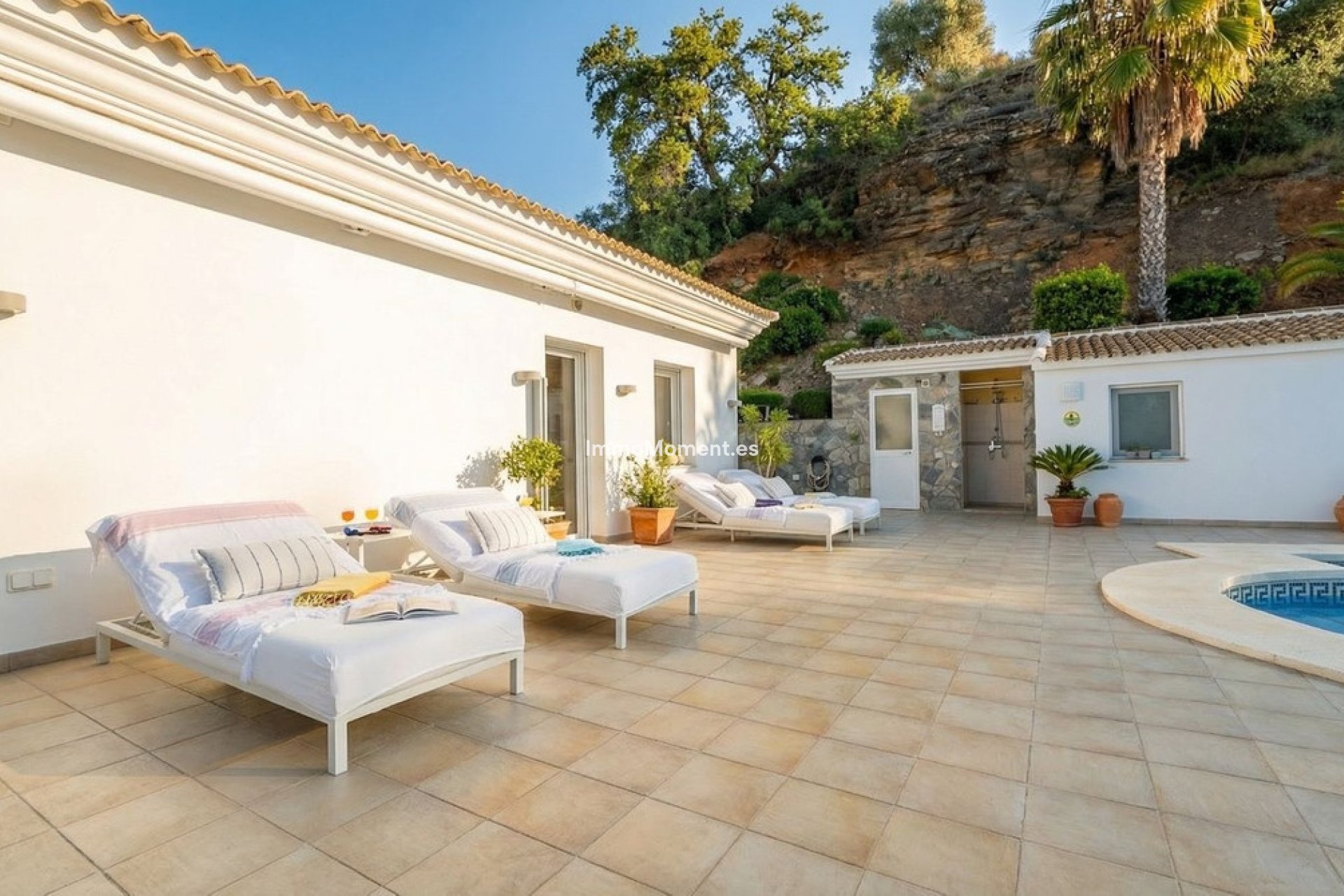 Resale - Villa - Inland  - Guaro
