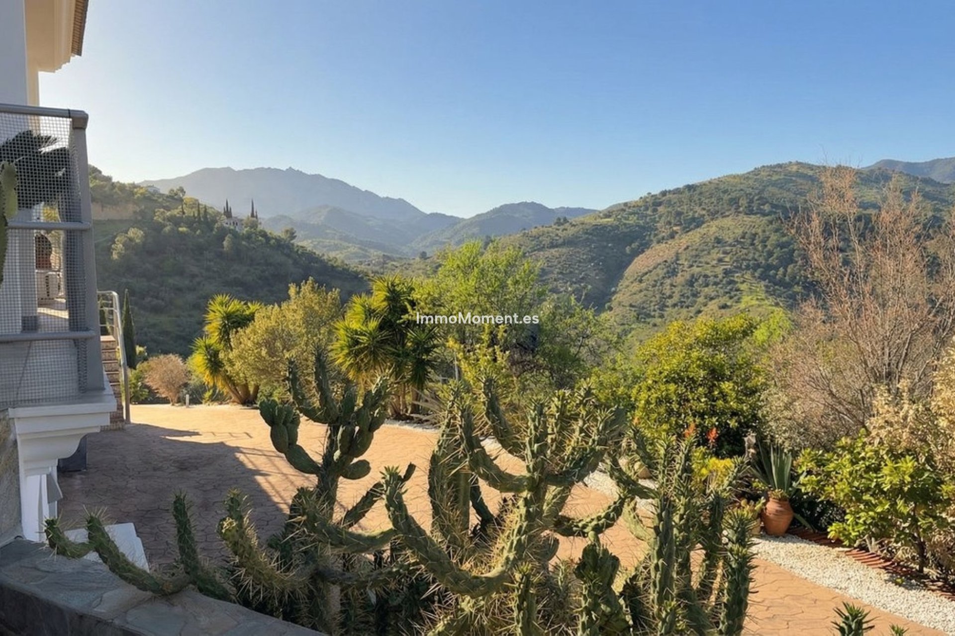 Resale - Villa - Inland  - Guaro