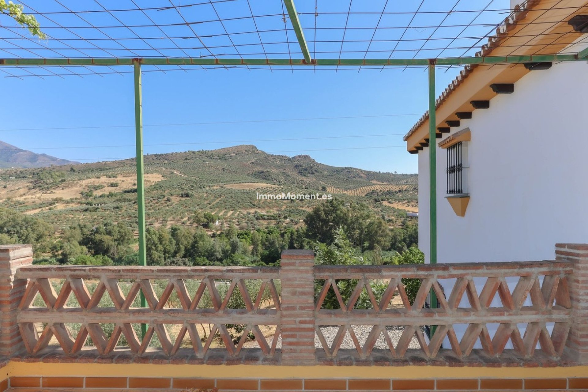 Resale - Villa - Inland  - Guaro