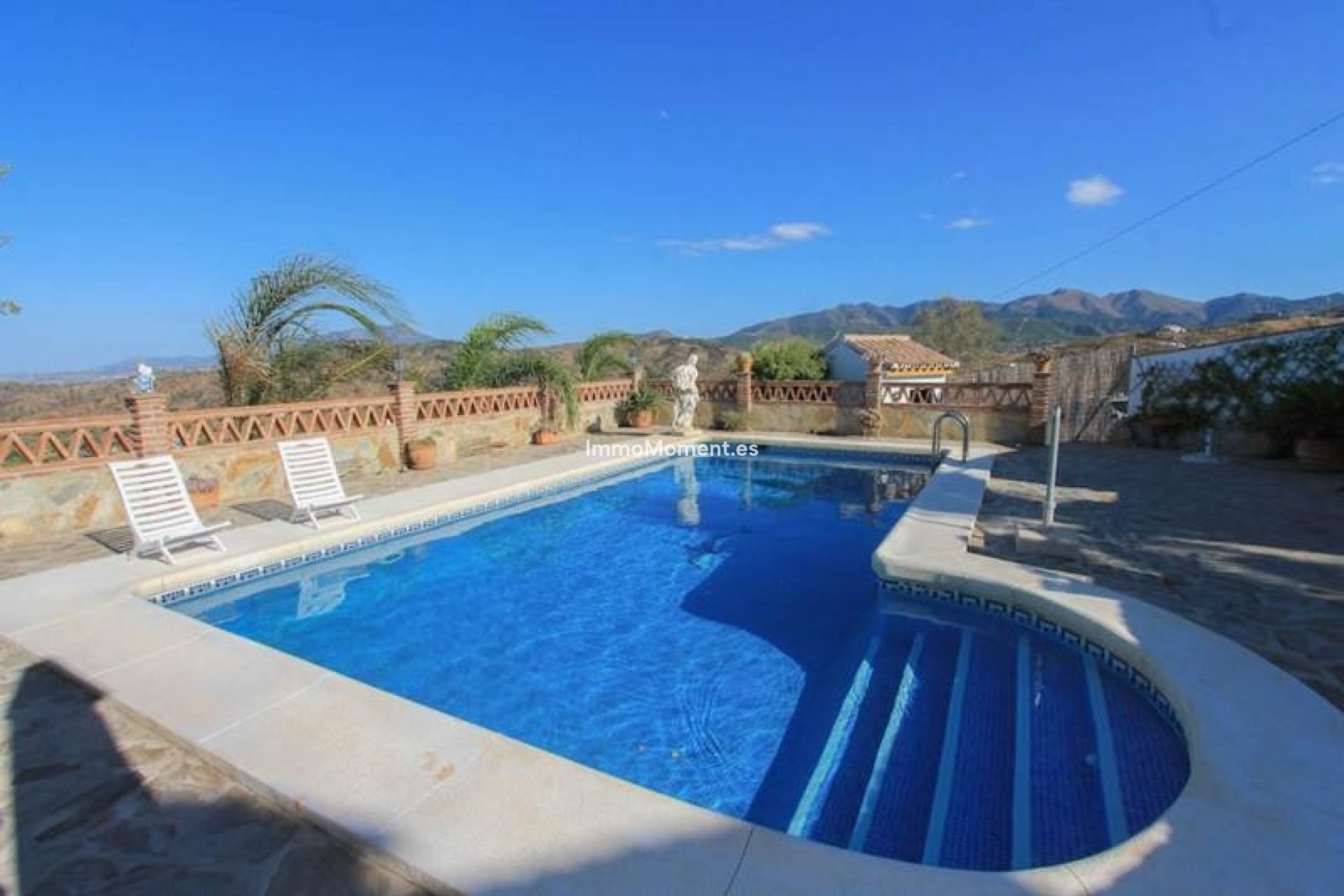 Resale - Villa - Inland  - Guaro