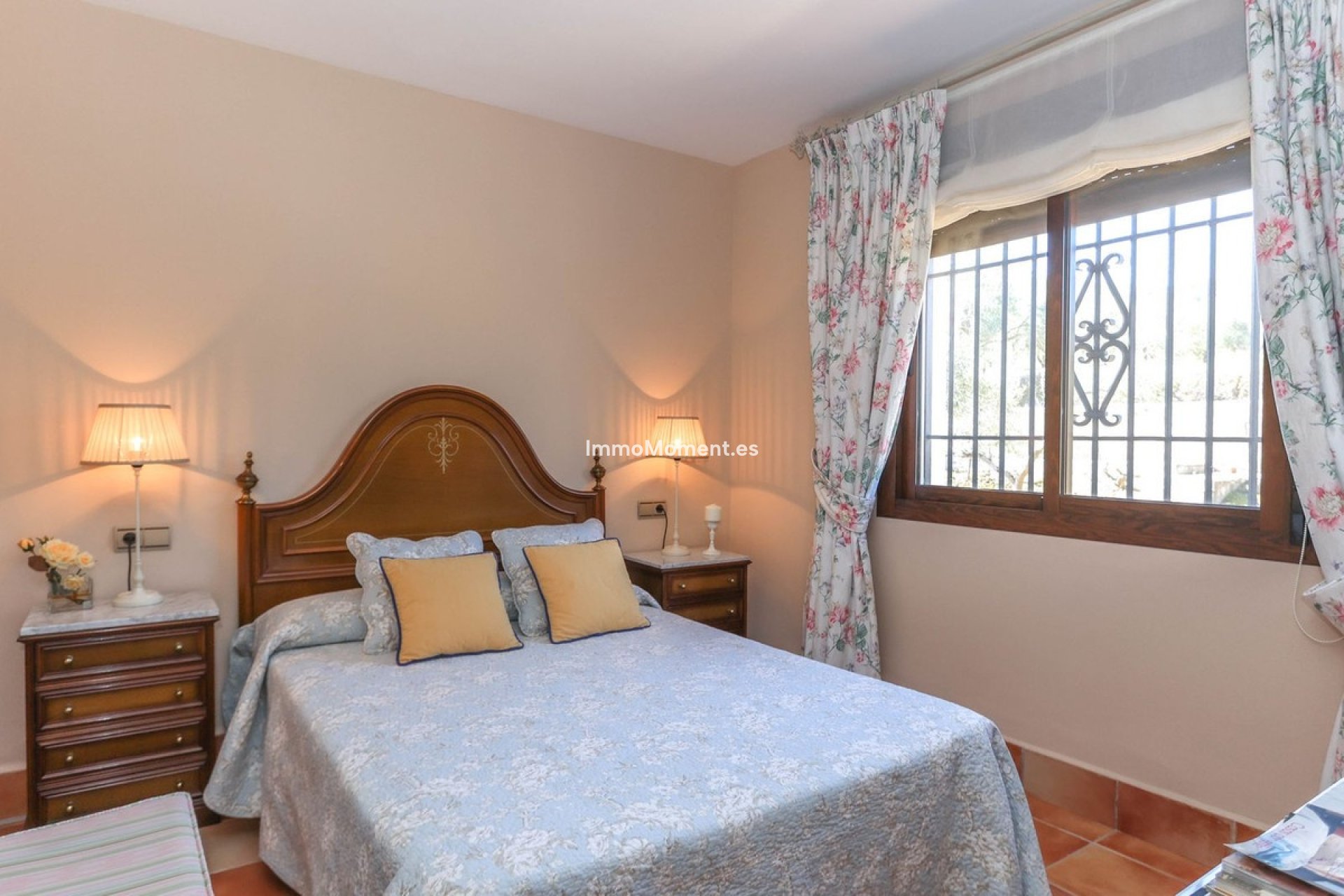 Resale - Villa - Inland  - Guaro