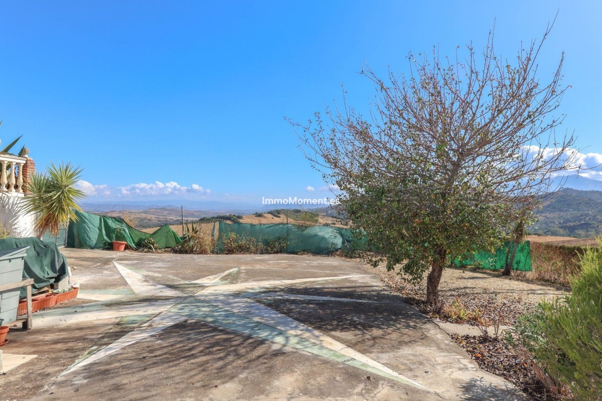 Resale - Villa - Inland  - Guaro