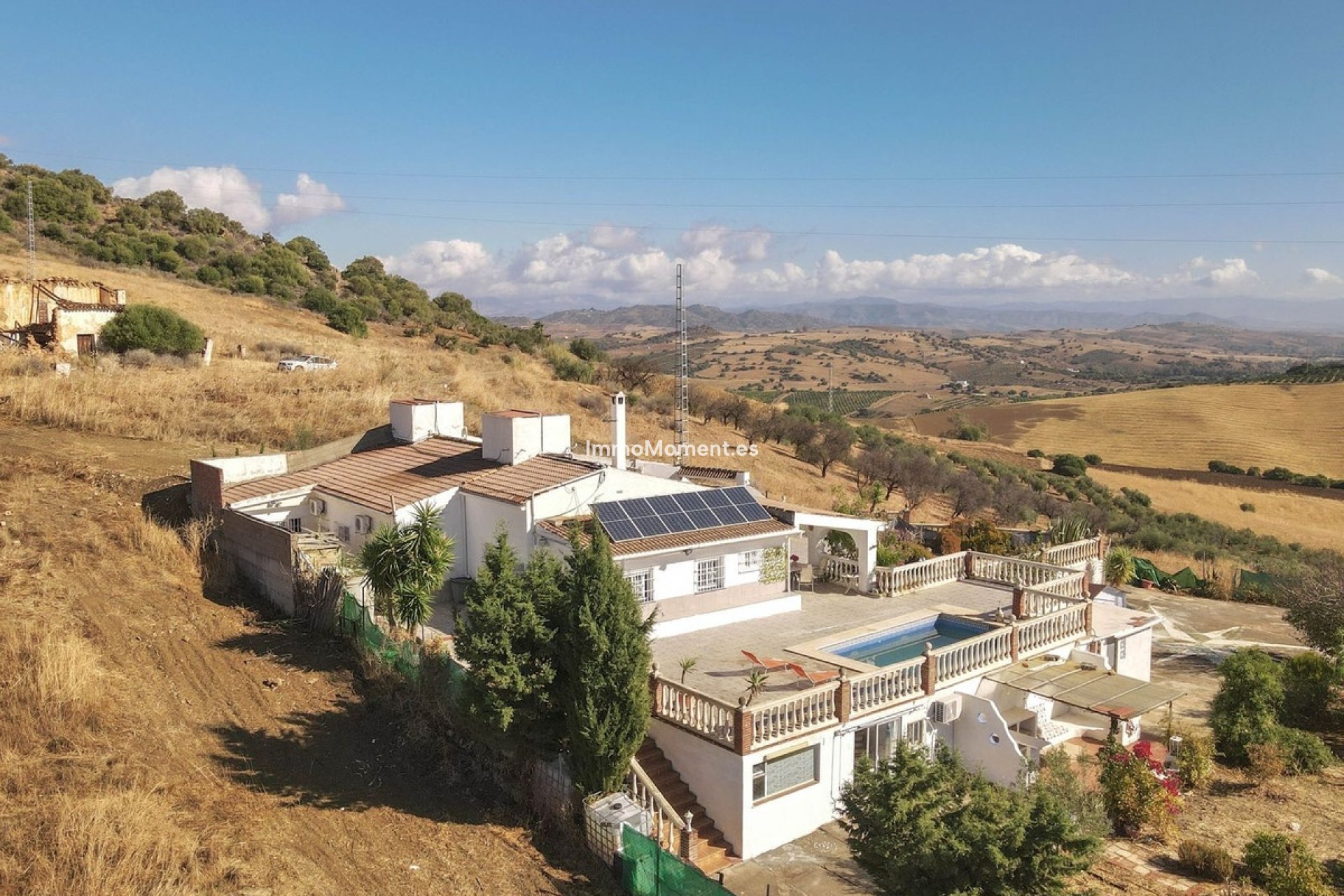 Resale - Villa - Inland  - Guaro