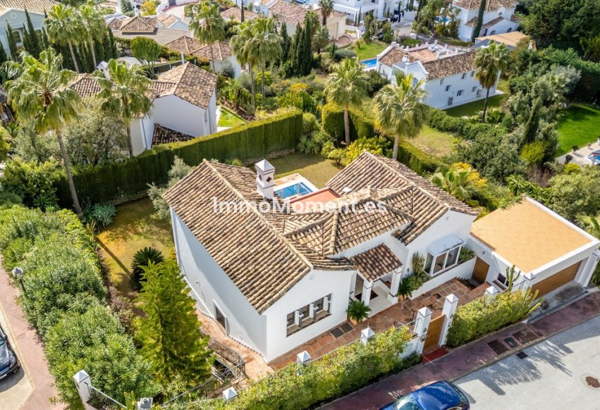 Resale - Villa - Inland  - Istán