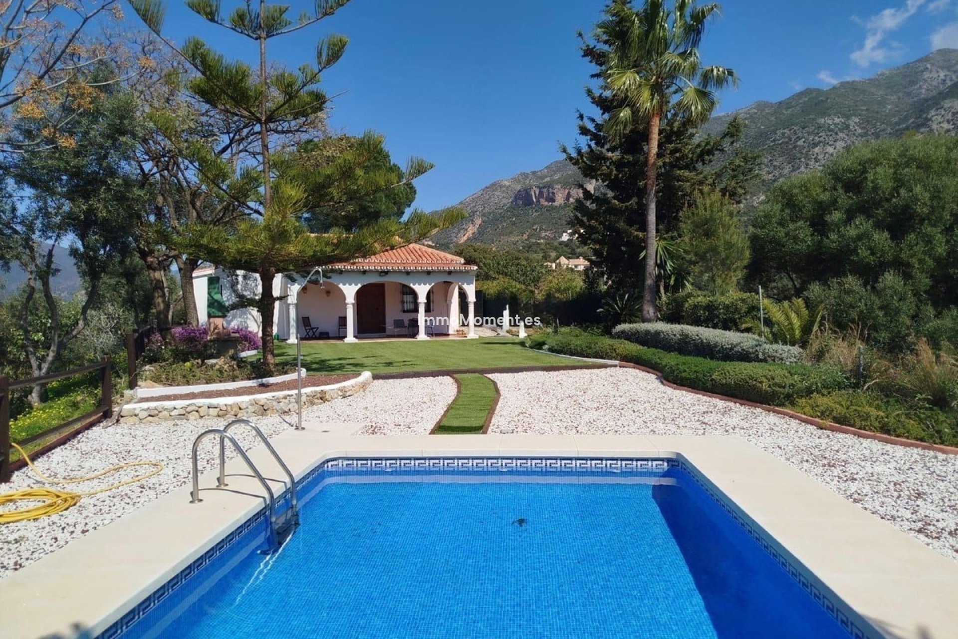 Resale - Villa - Inland  - Istán