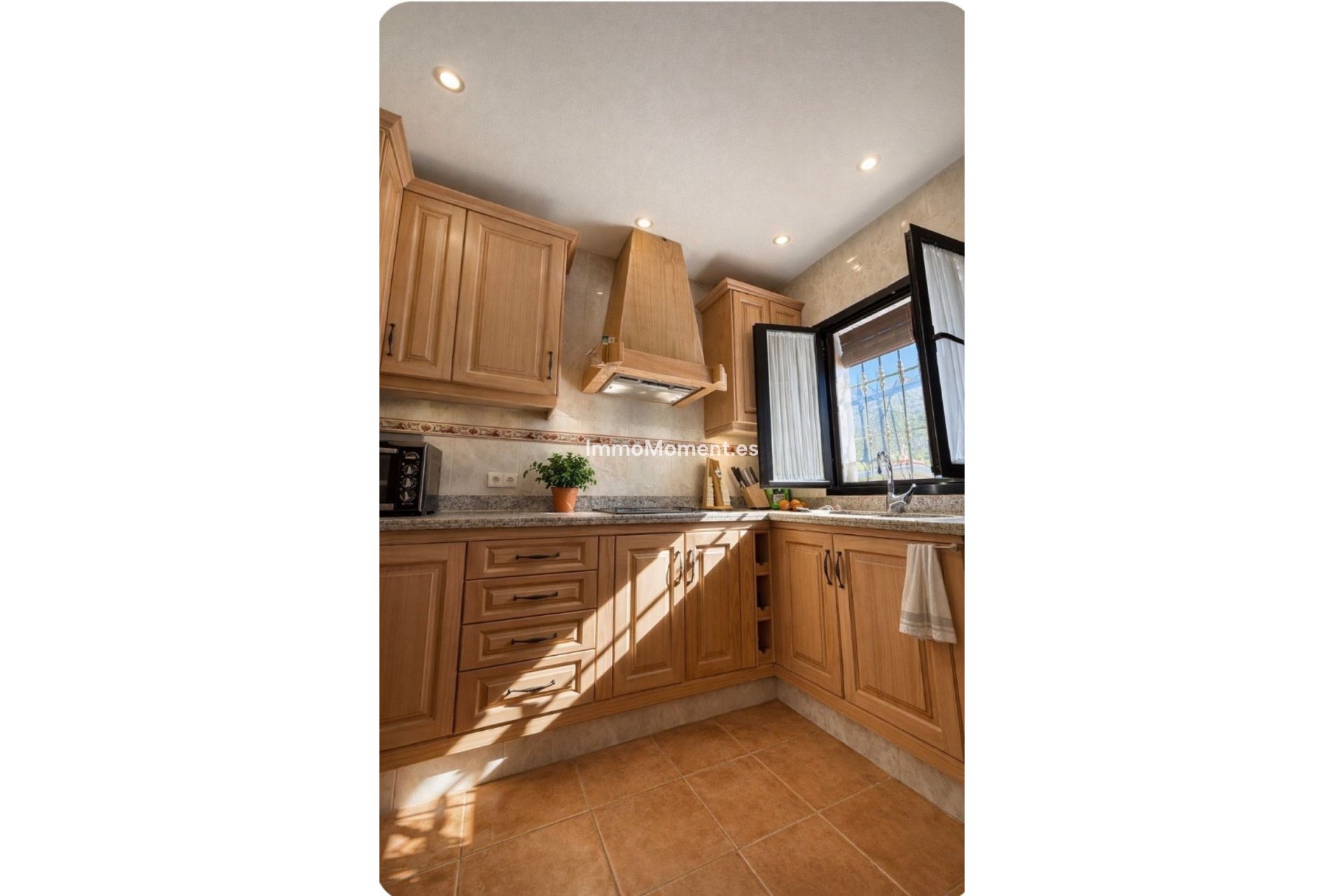 Resale - Villa - Inland  - Istán