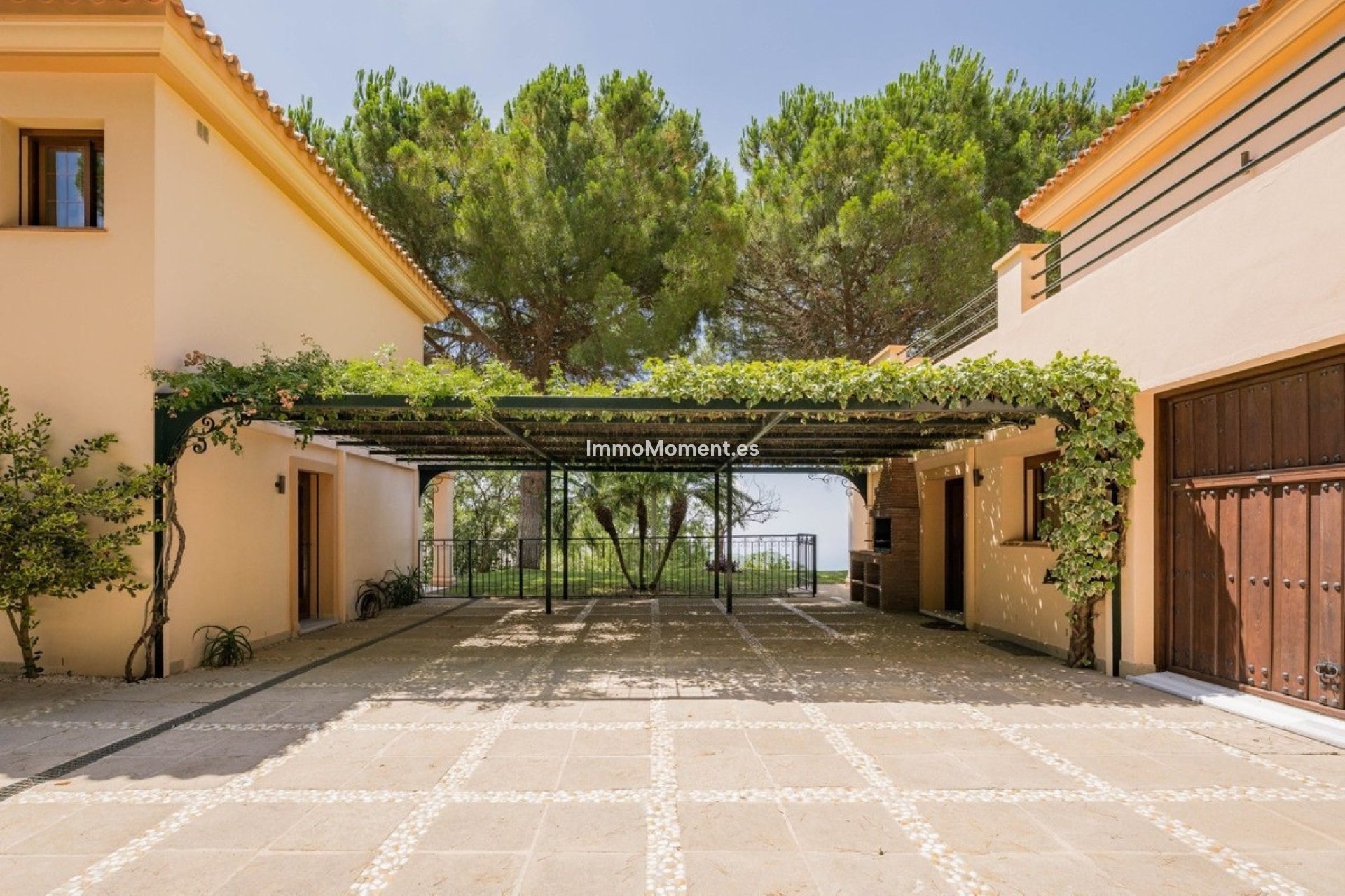 Resale - Villa - Inland  - Ojén