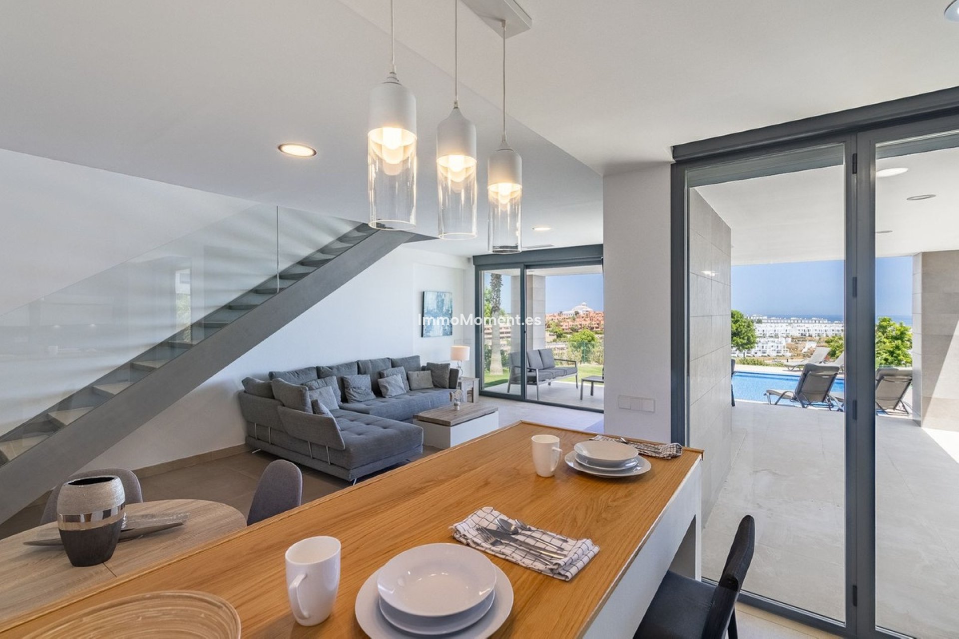 Resale - Villa - Manilva