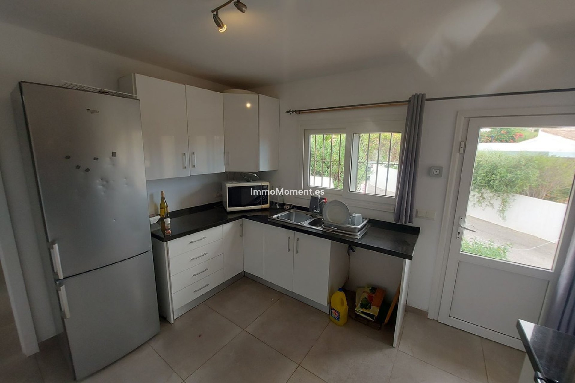 Resale - Villa - Manilva