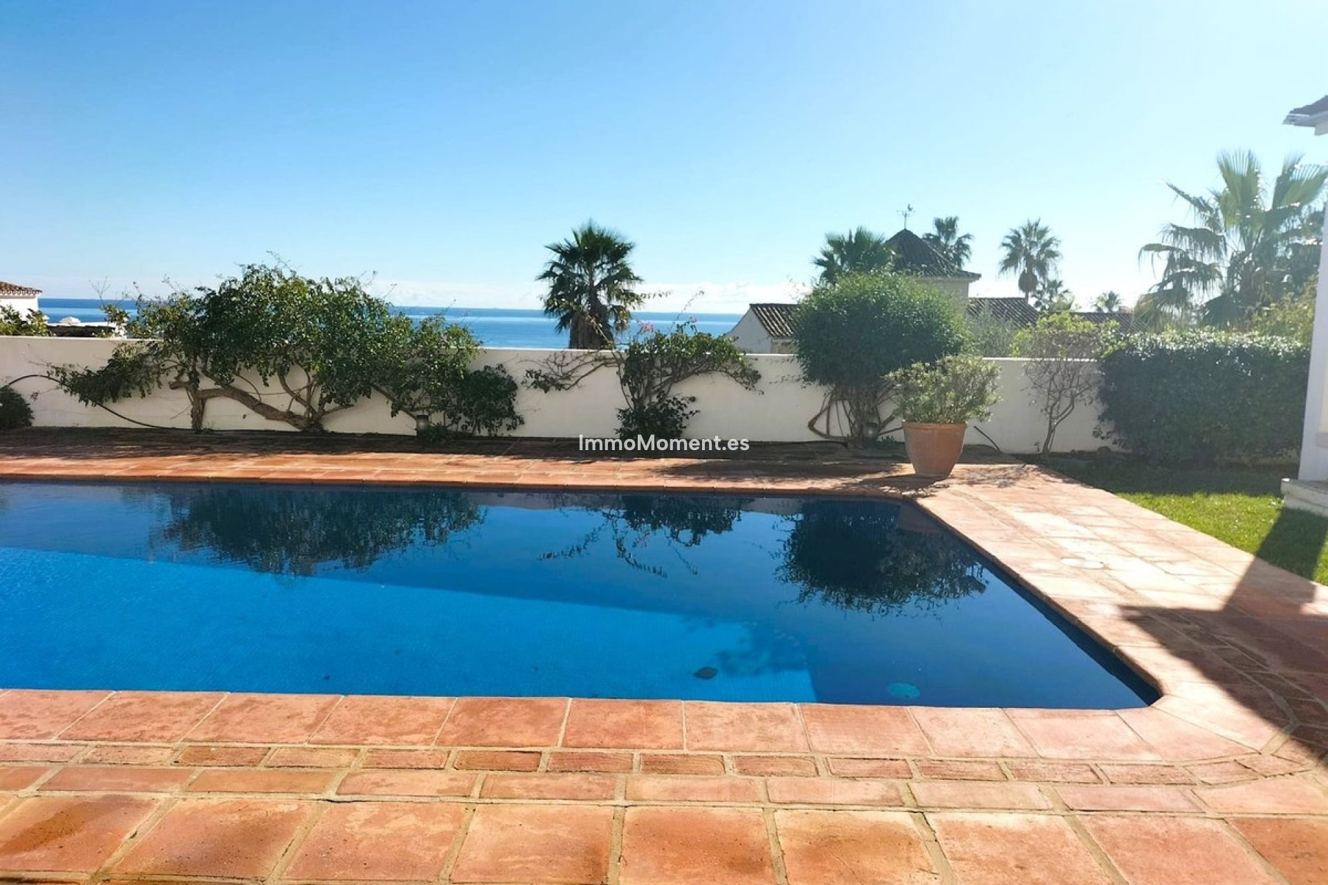 Resale - Villa - Manilva