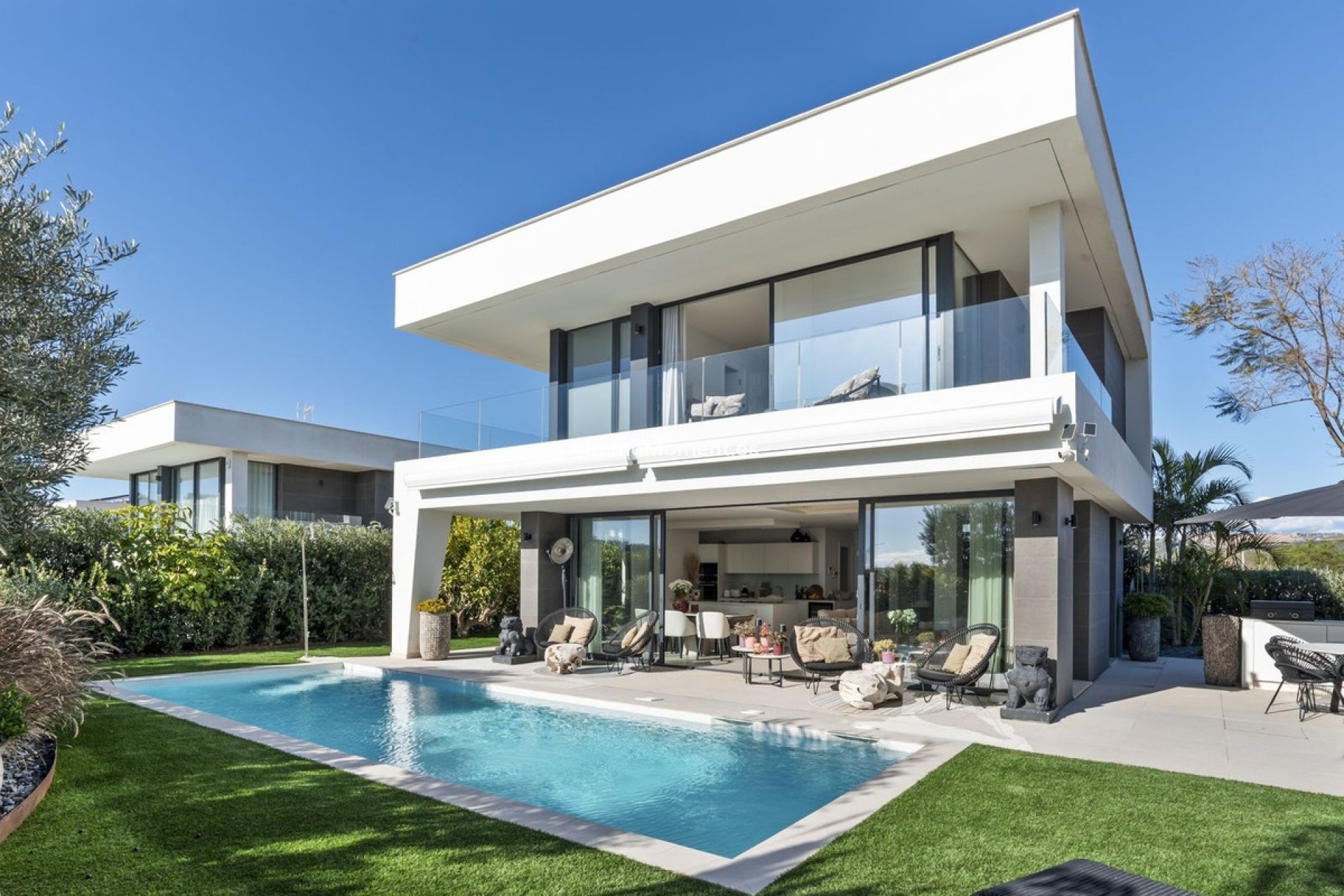 Resale - Villa - Manilva