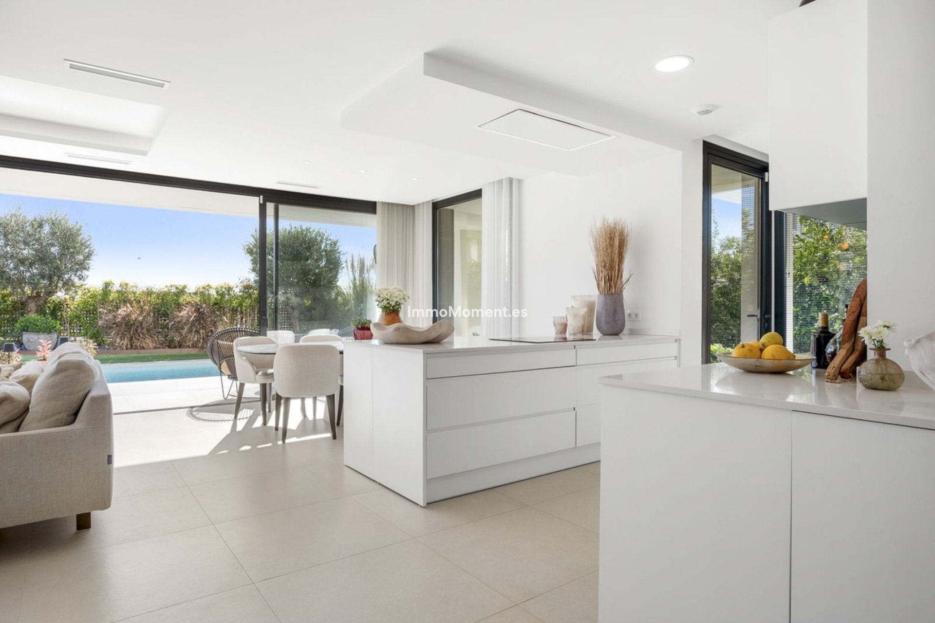 Resale - Villa - Manilva