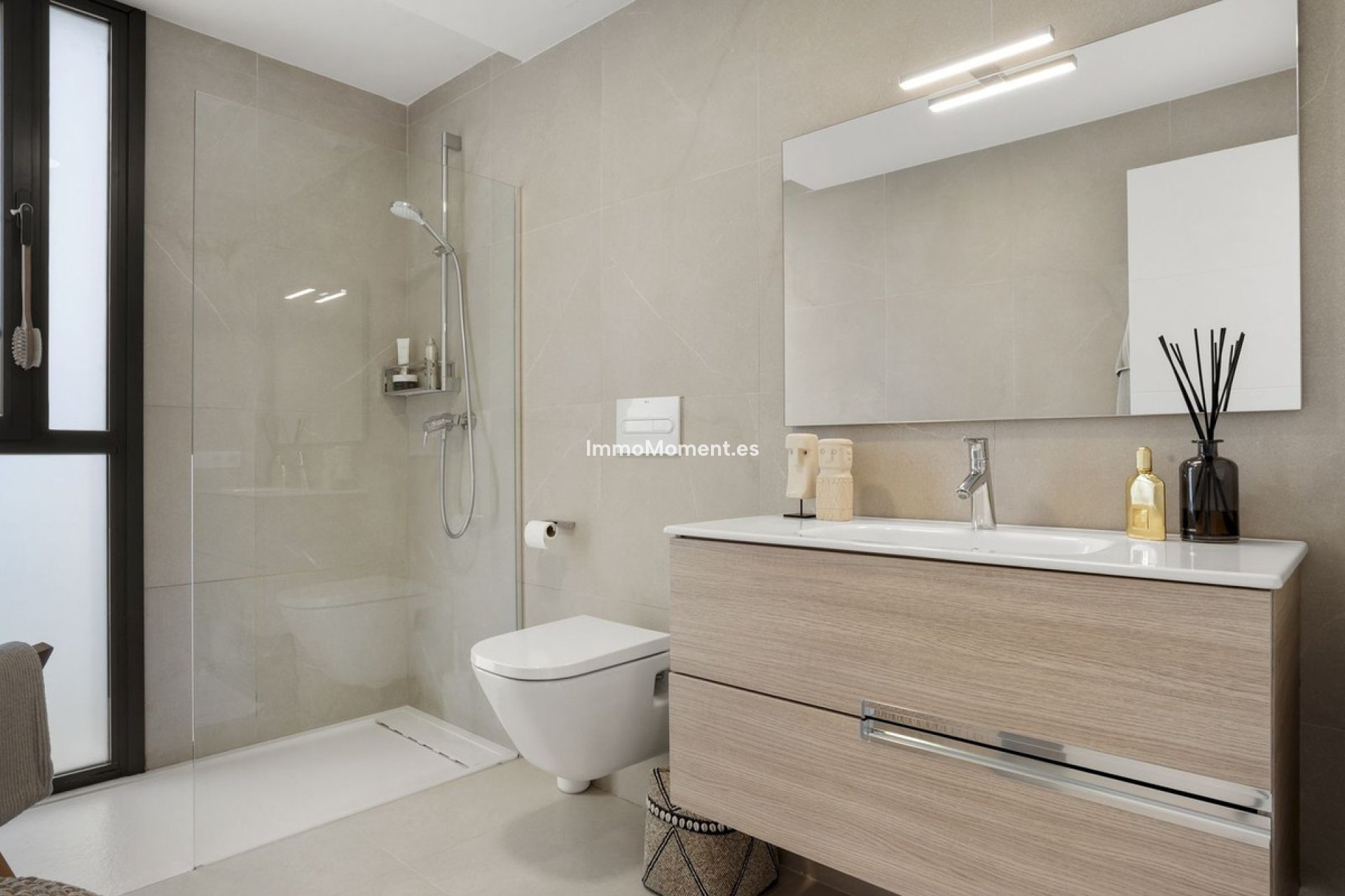 Resale - Villa - Manilva